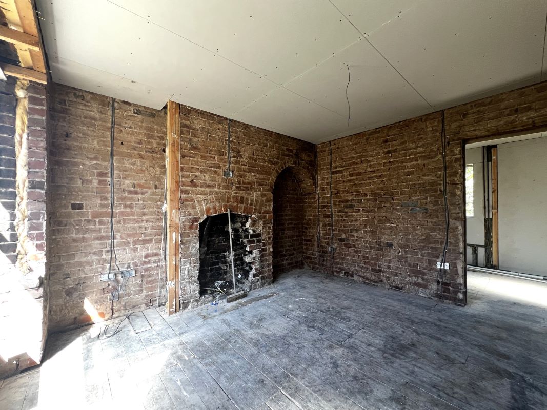 Image 2 of 12