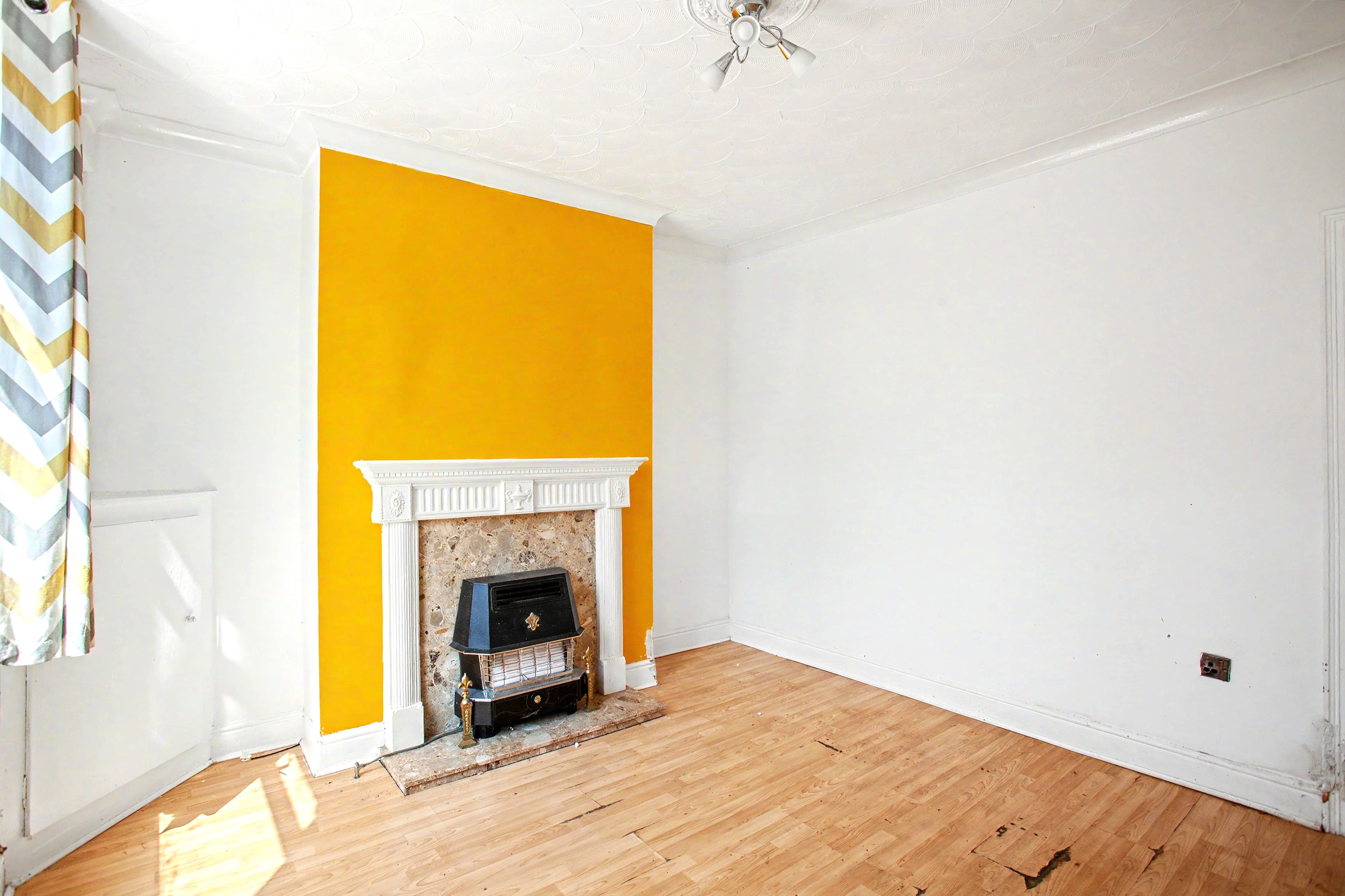 Image 3 of 20