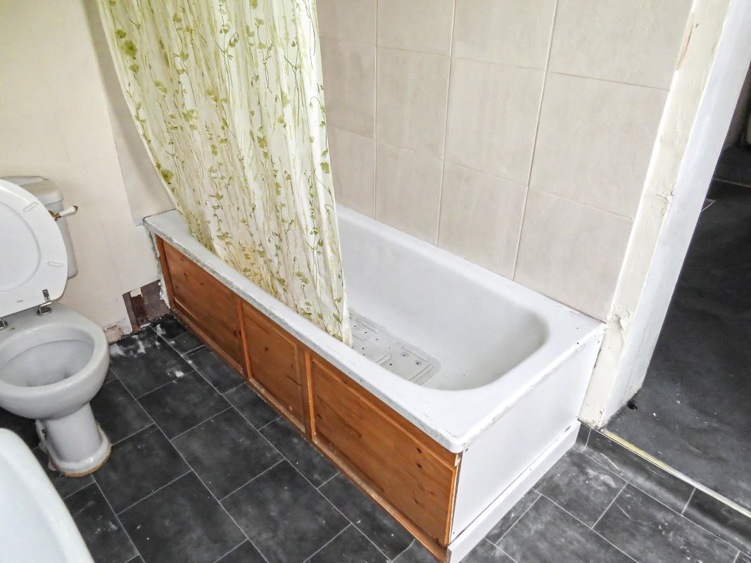 Image 14 of 16
