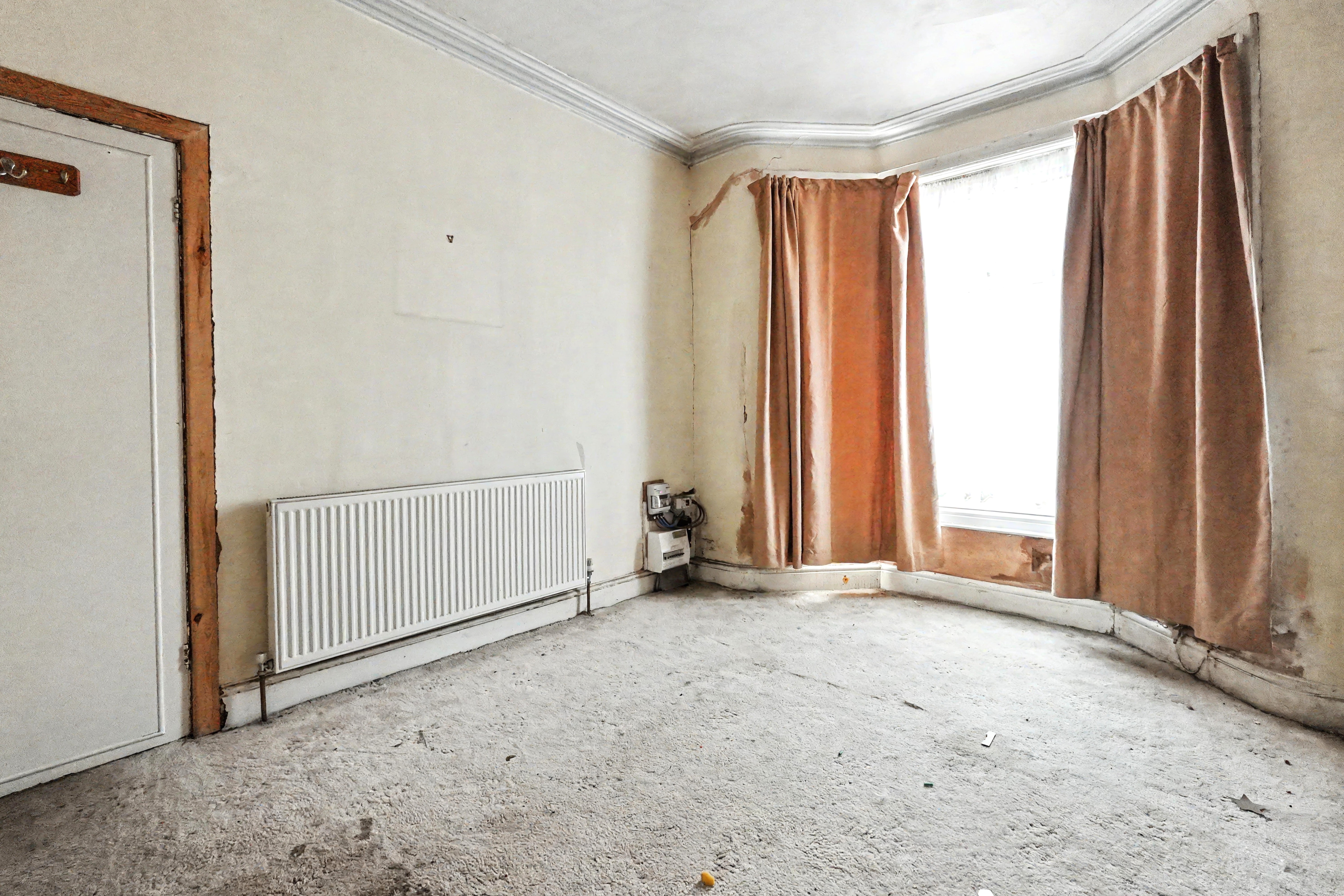 Image 2 of 18
