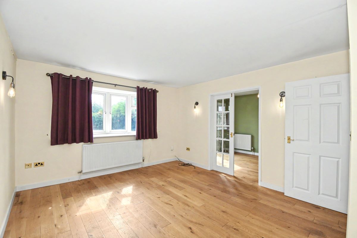 Image 2 of 23