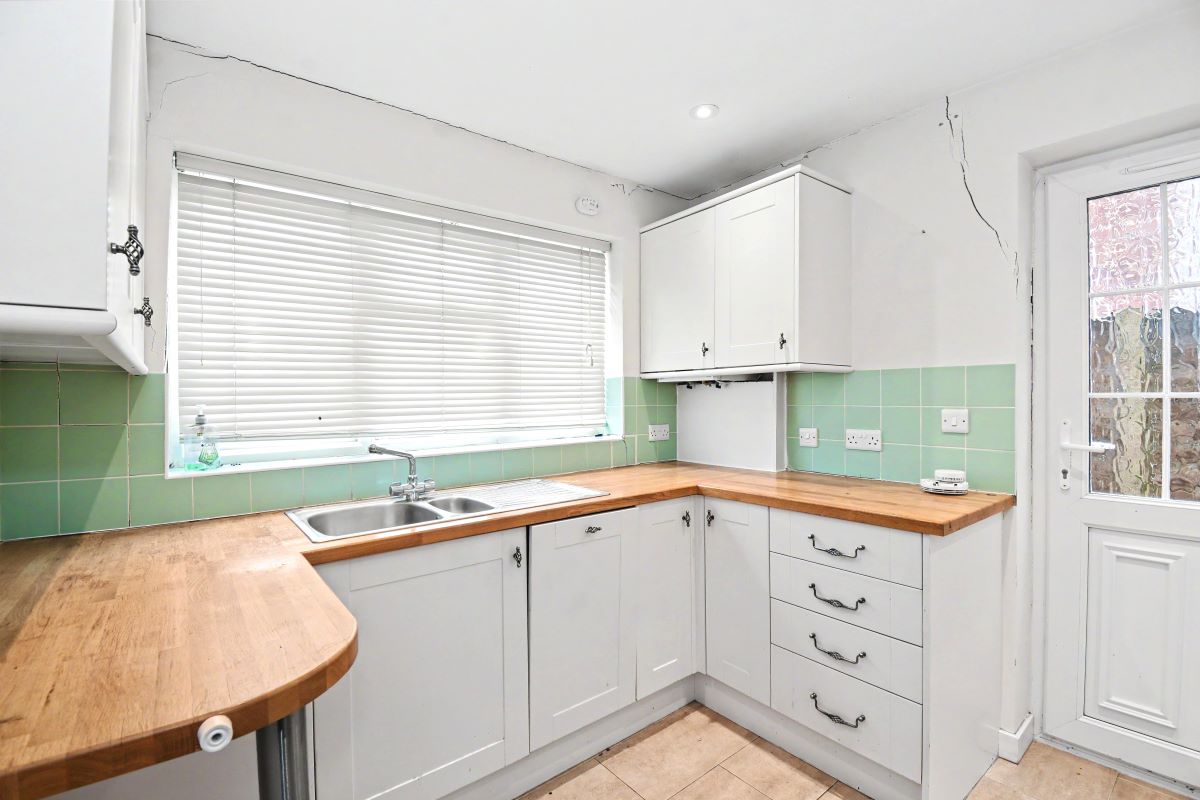 Image 7 of 23