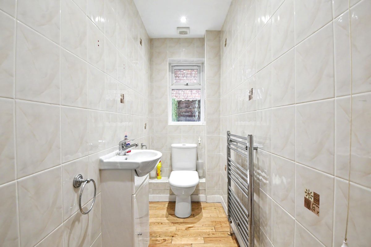 Image 19 of 23