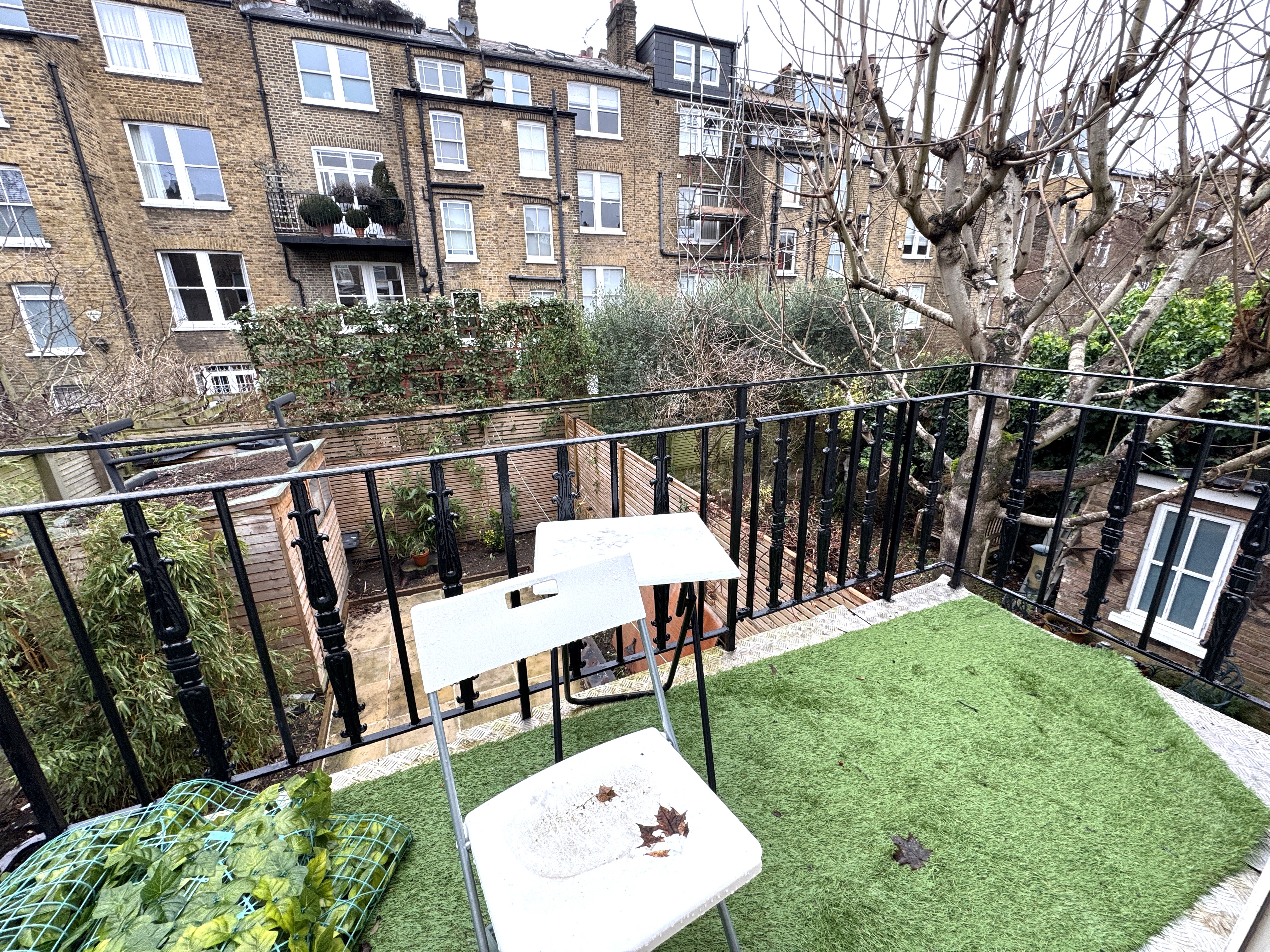 Image 10 of 10