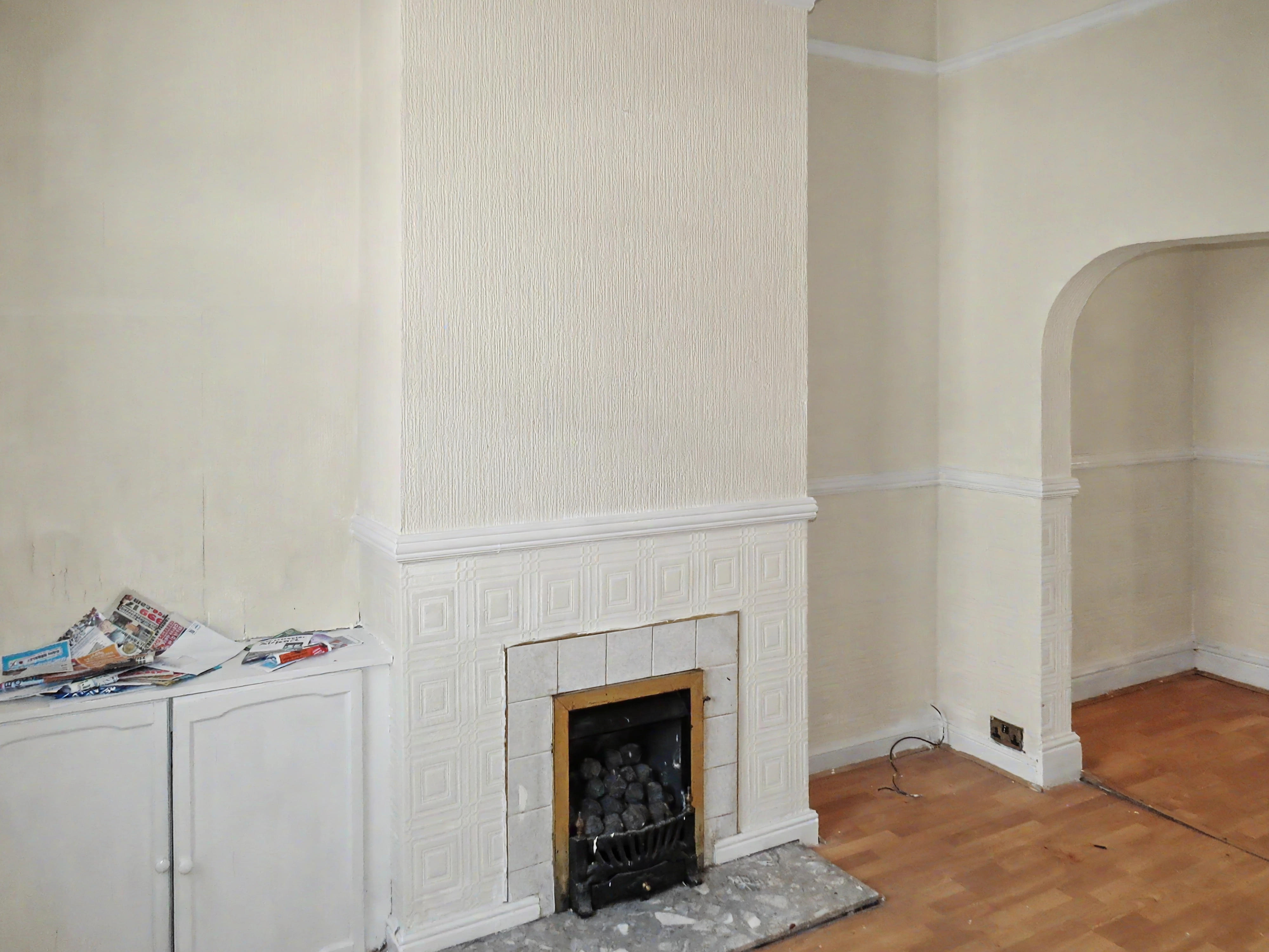 Image 4 of 19