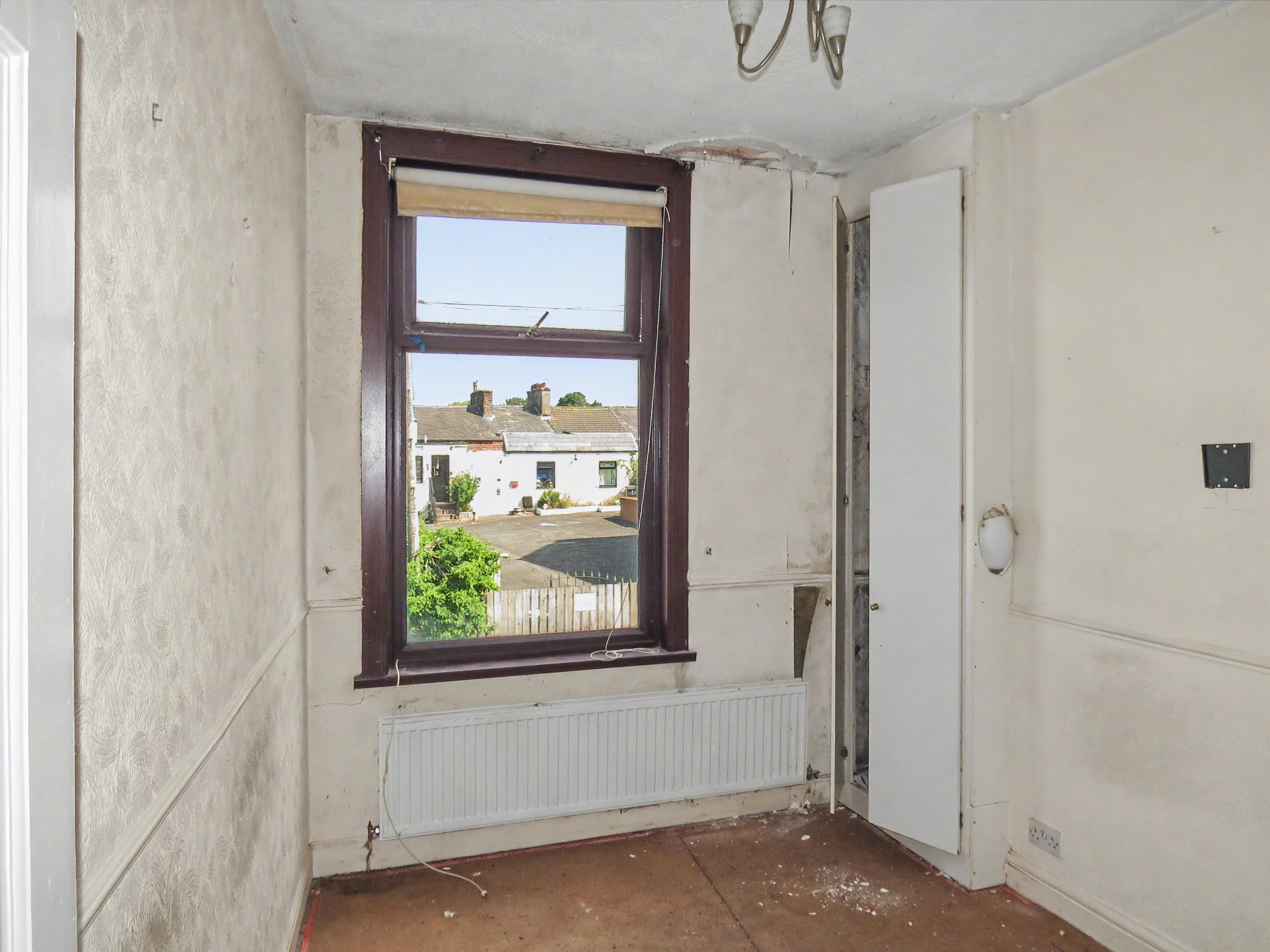 Image 11 of 19
