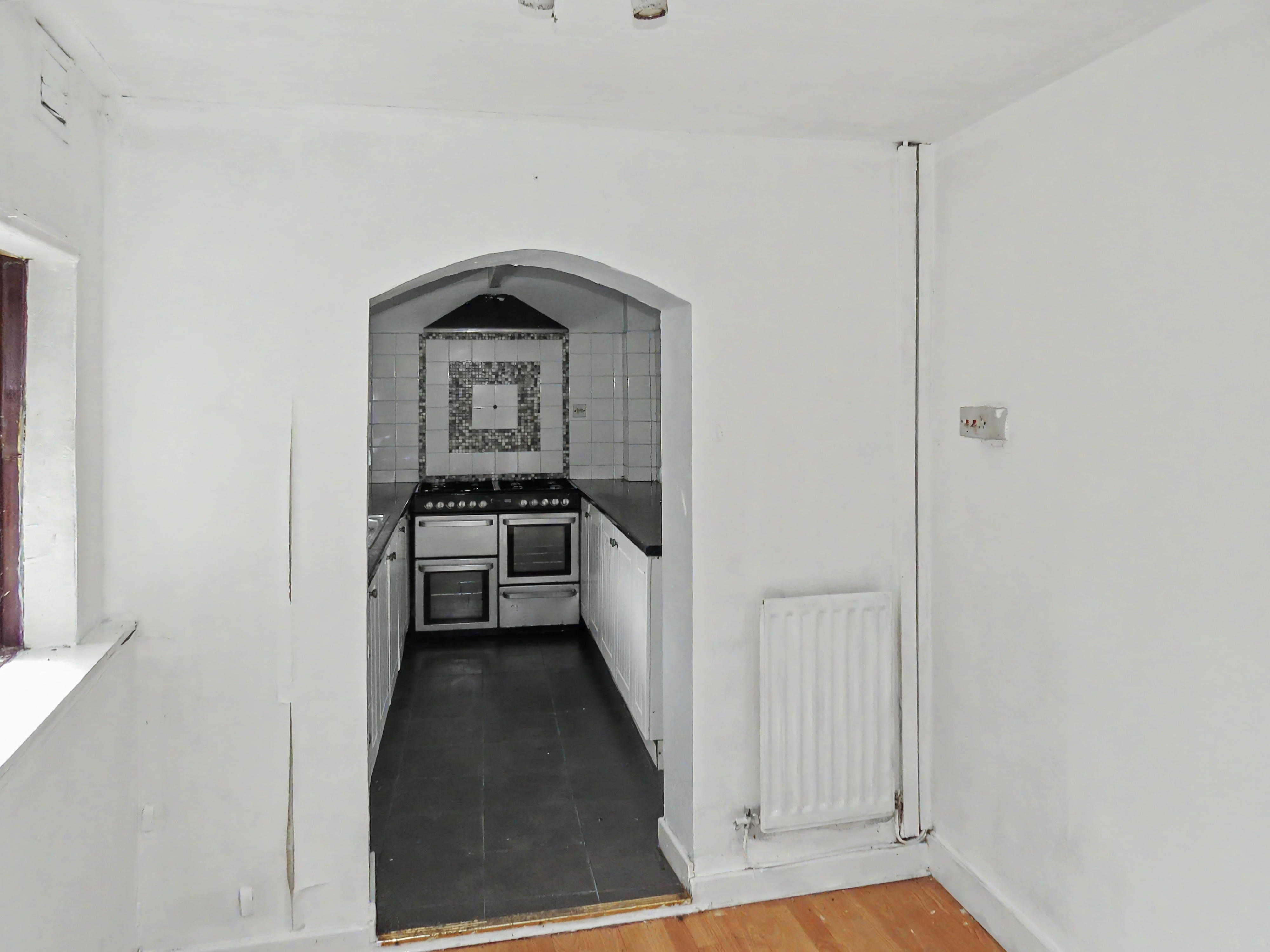 Image 15 of 19