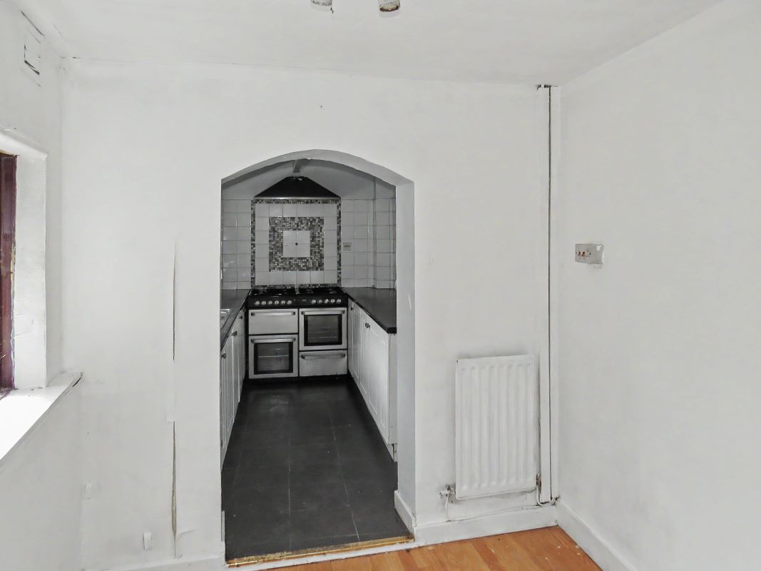 Image 15 of 19