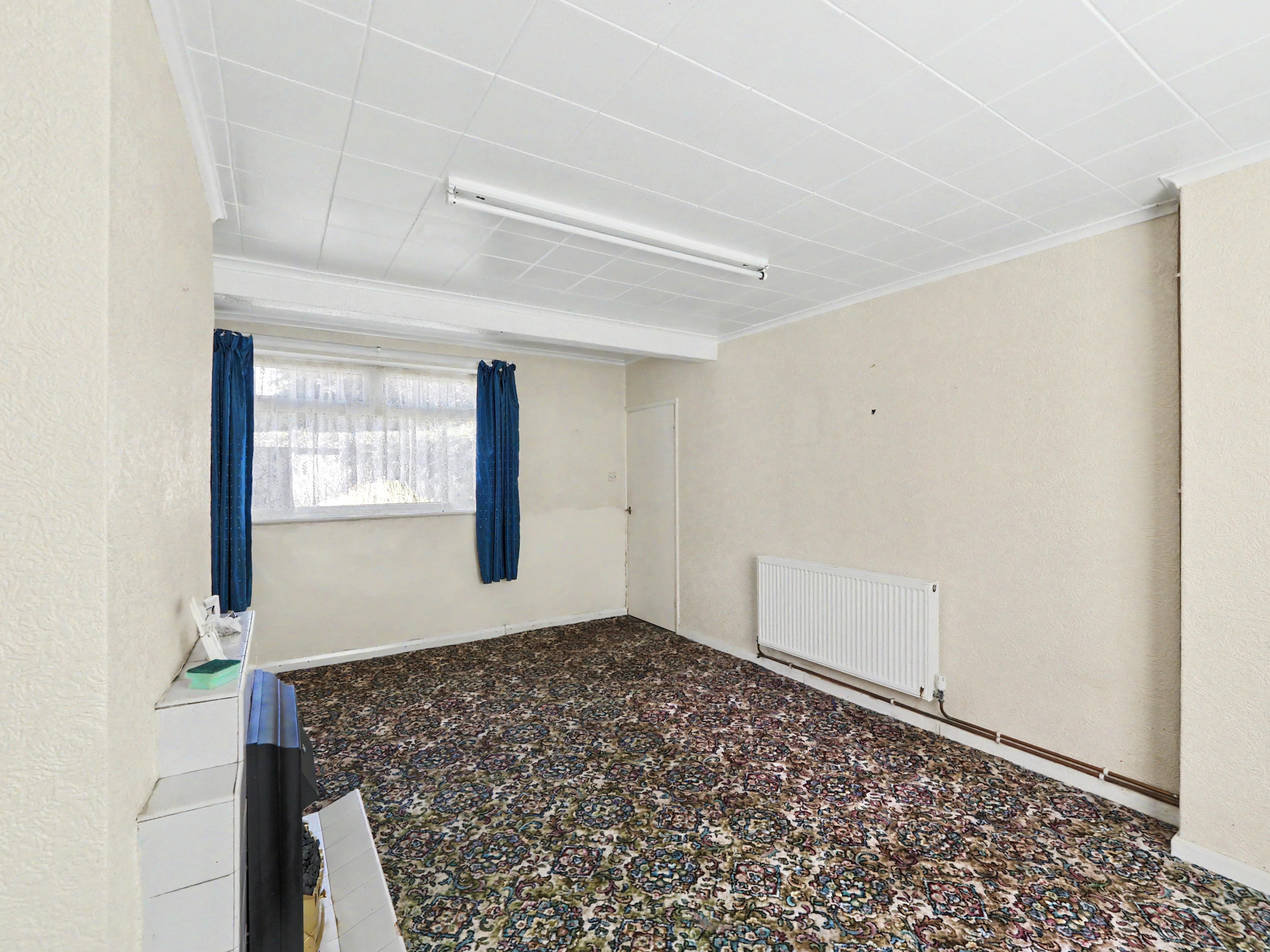Image 4 of 20
