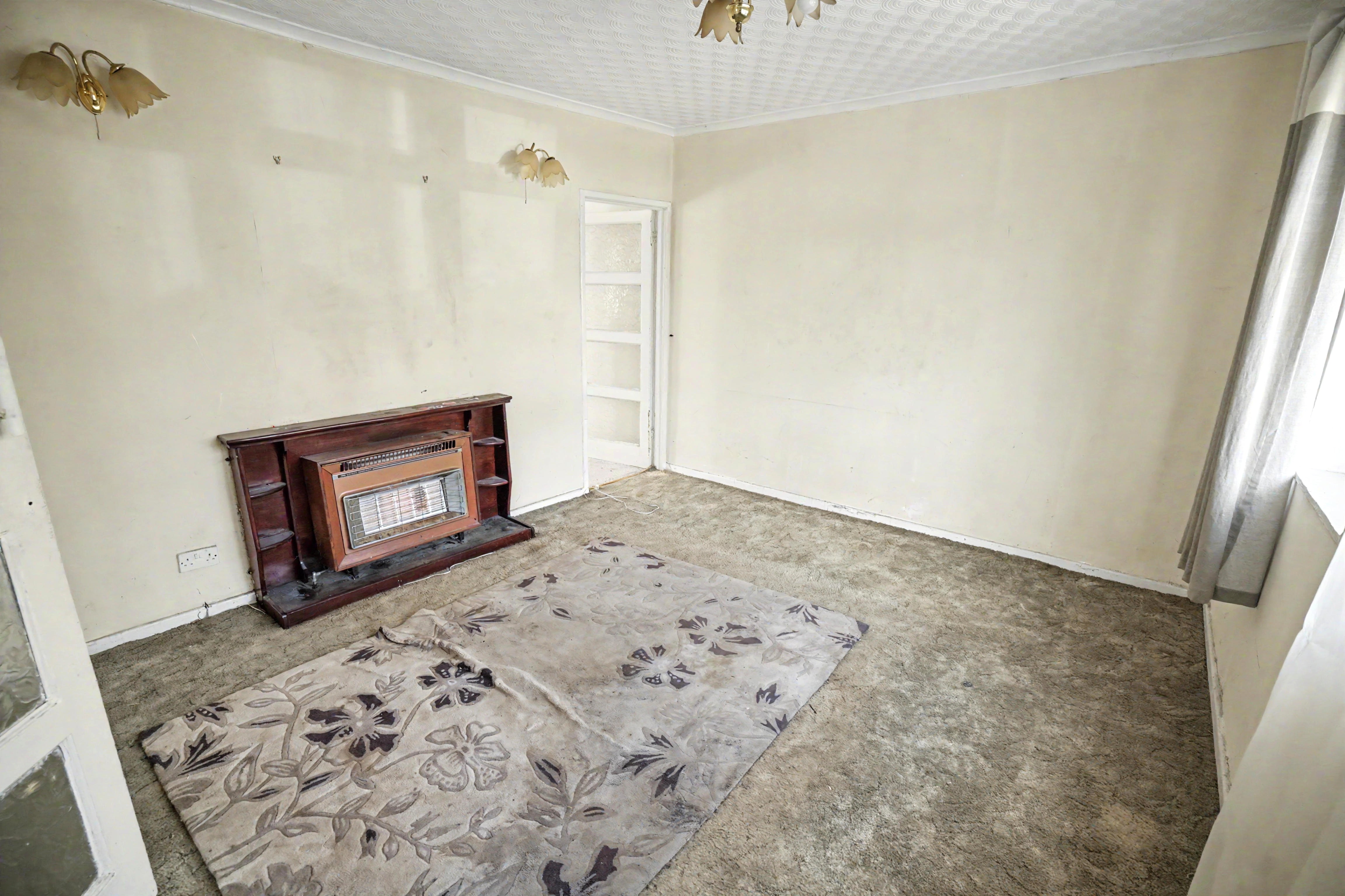 Image 2 of 18
