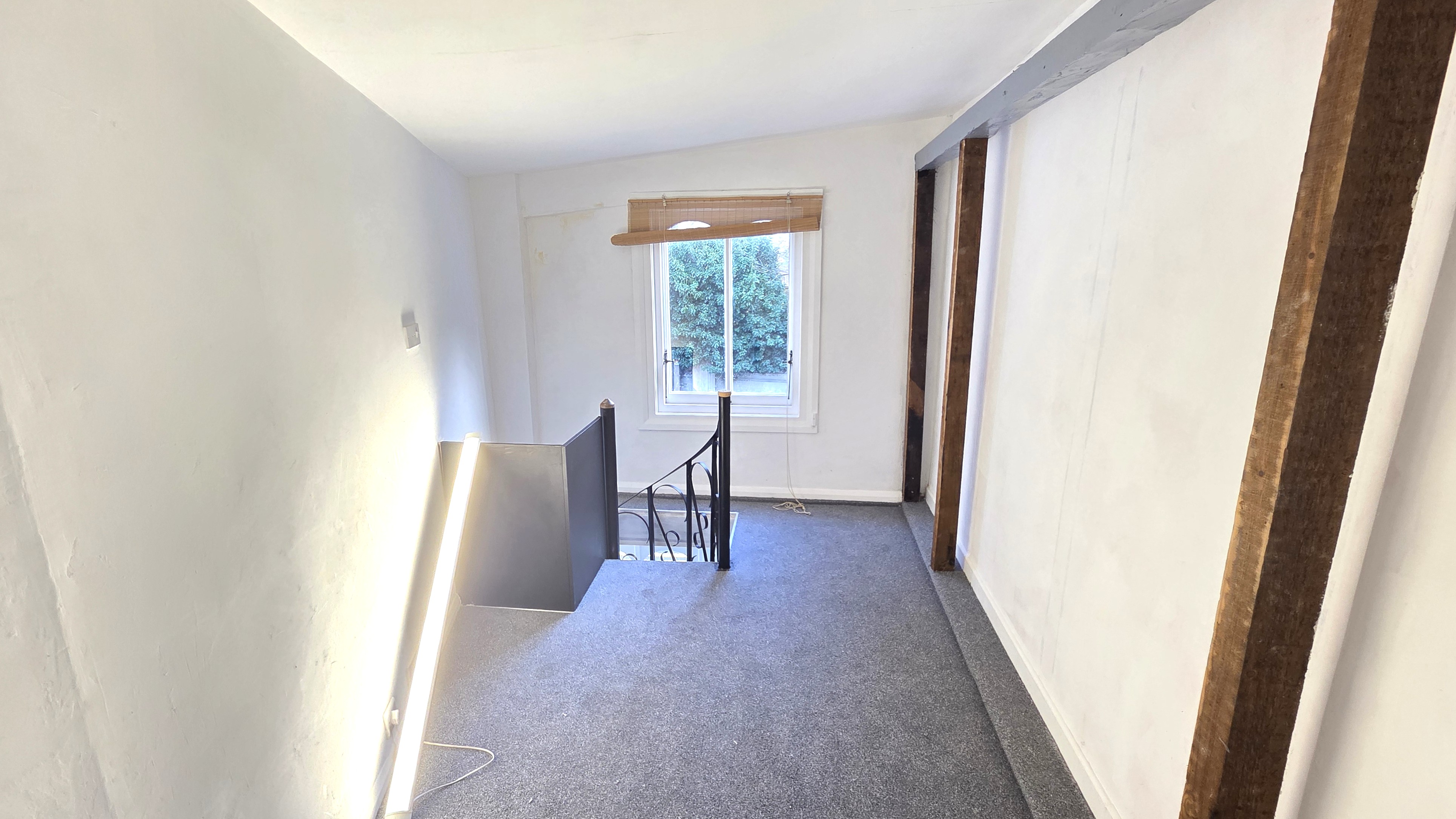 Image 4 of 7