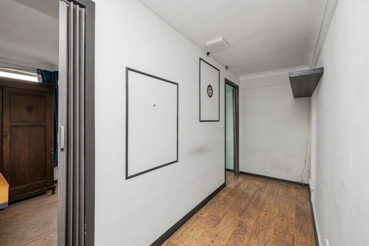 Image 11 of 13