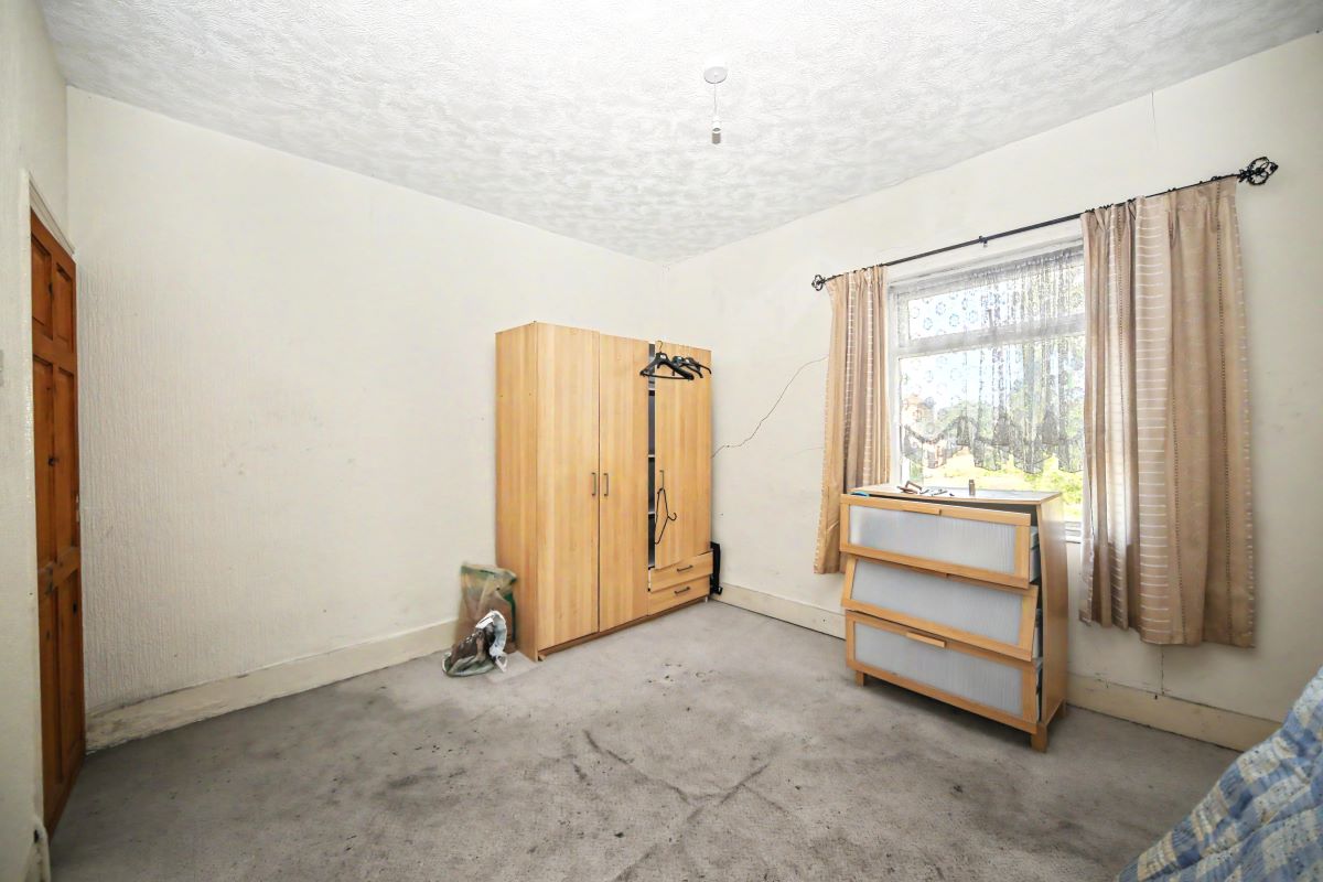 Image 10 of 20