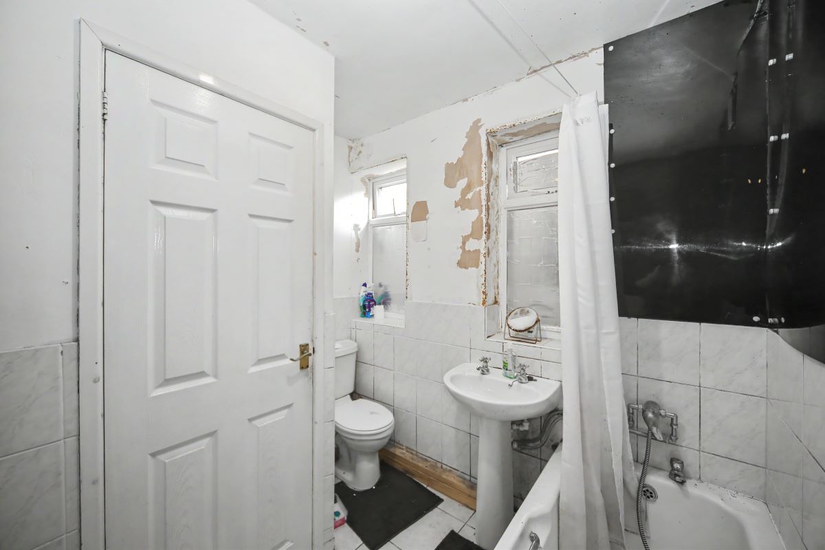 Image 16 of 20