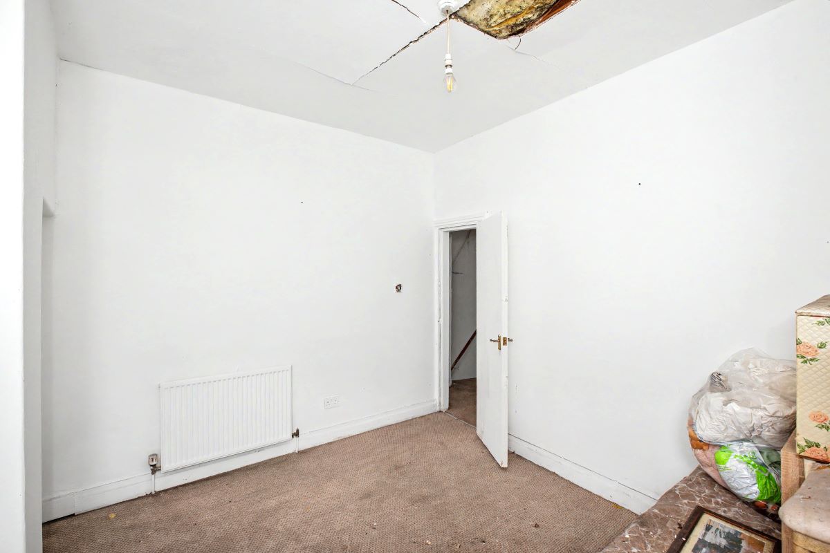 Image 11 of 19