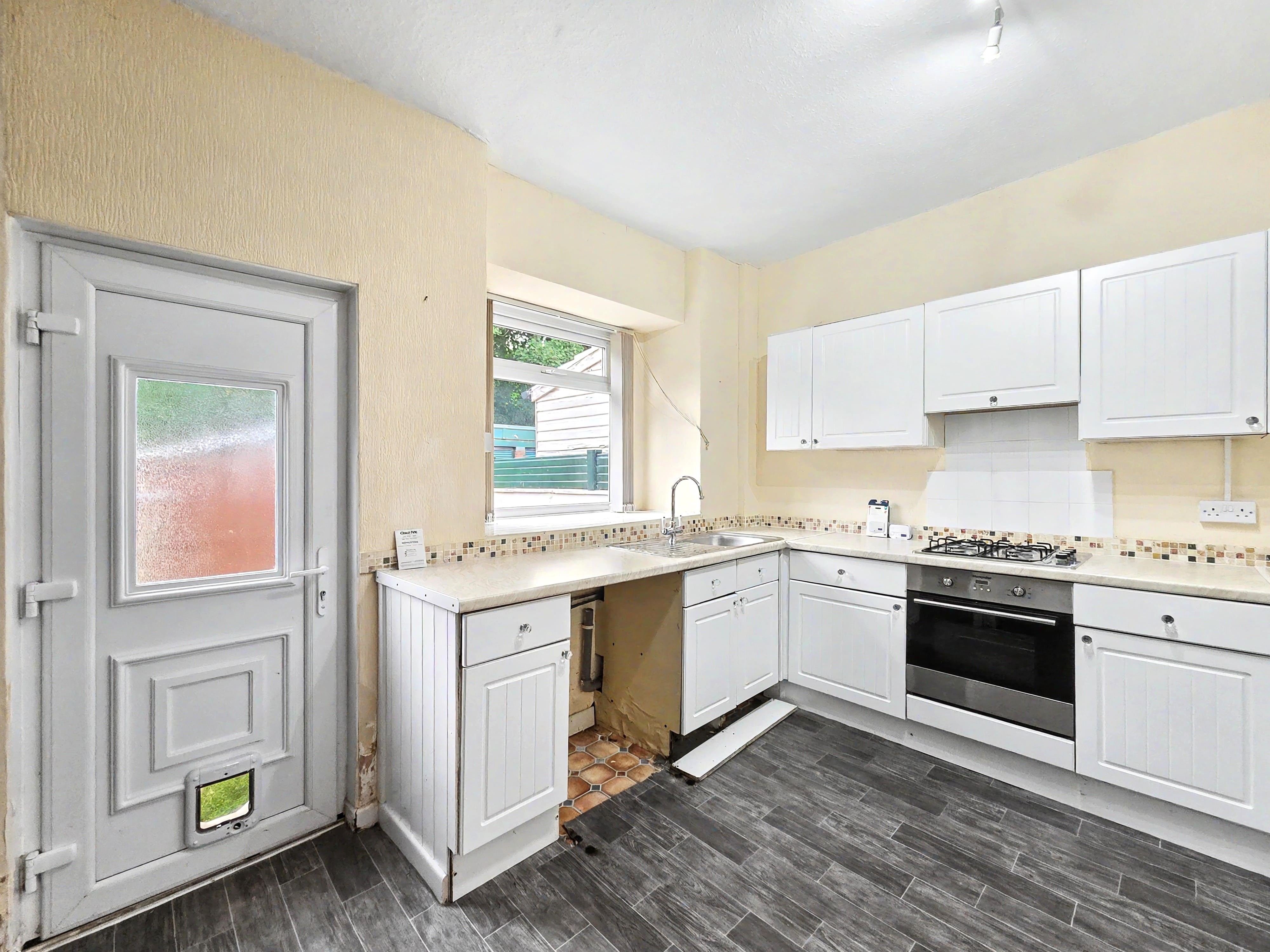Image 6 of 18