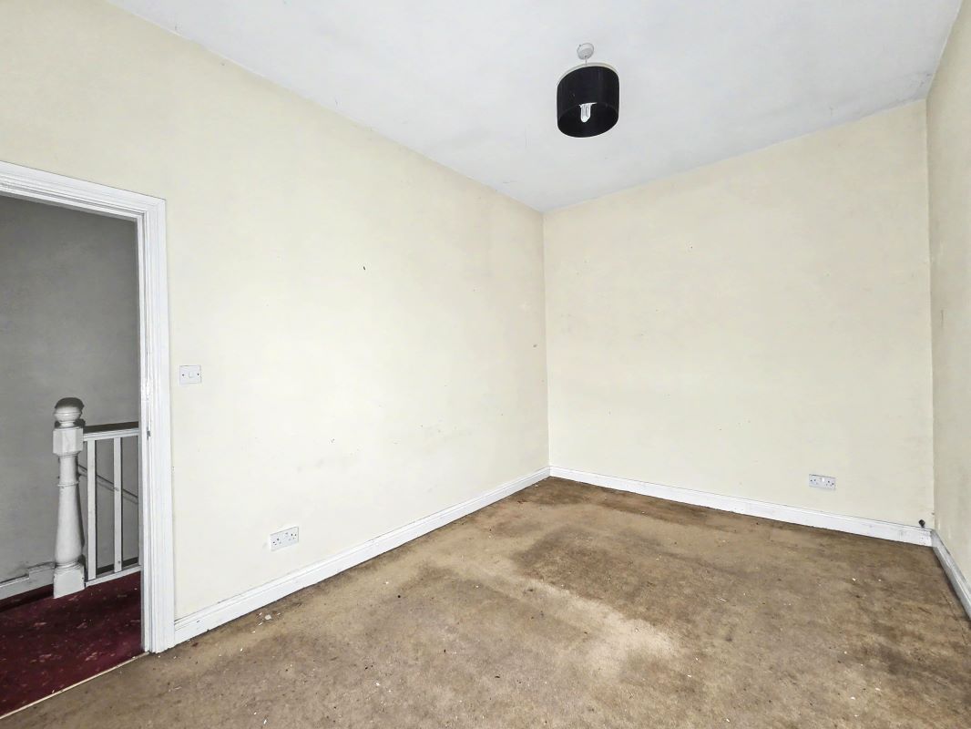 Image 11 of 18