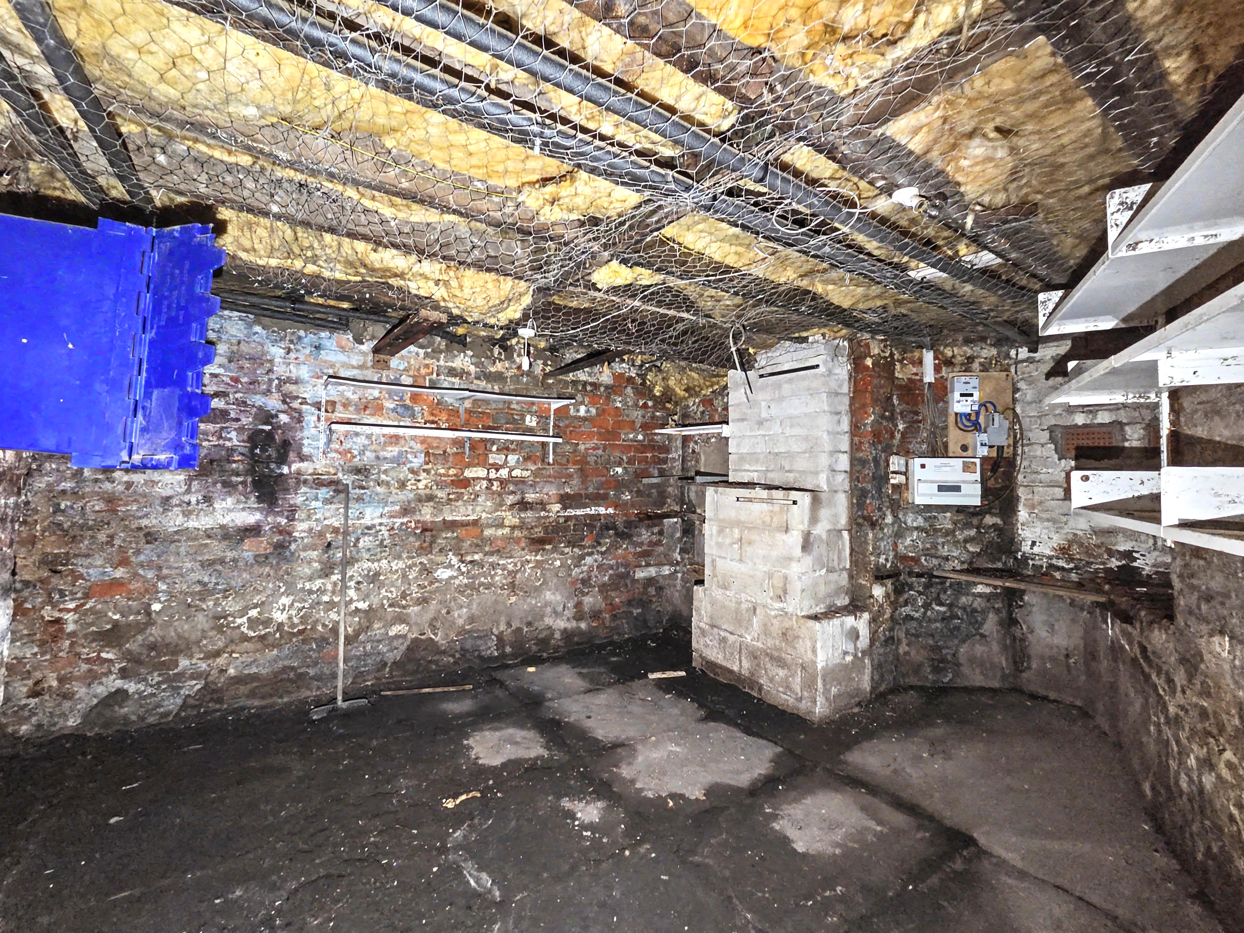 Image 15 of 18