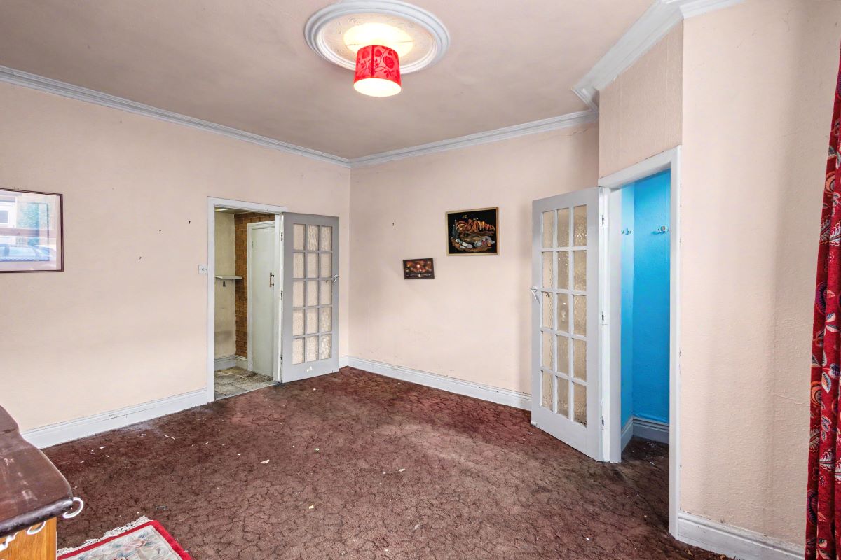 Image 4 of 15