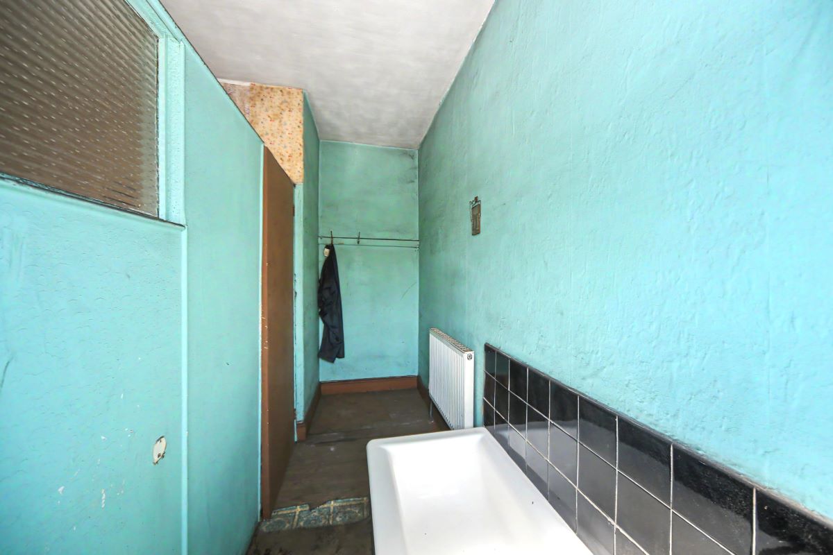 Image 15 of 21