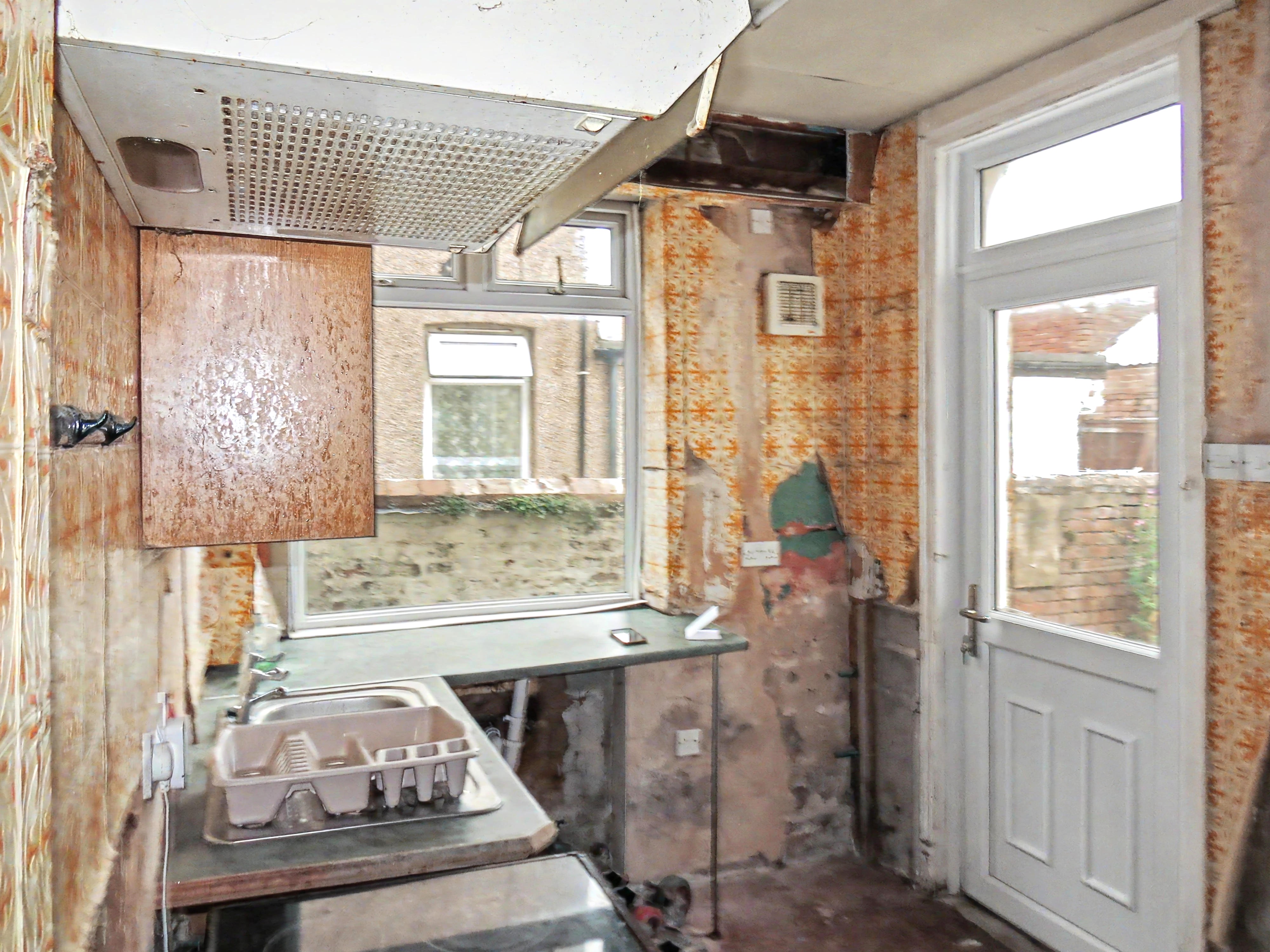 Image 11 of 24