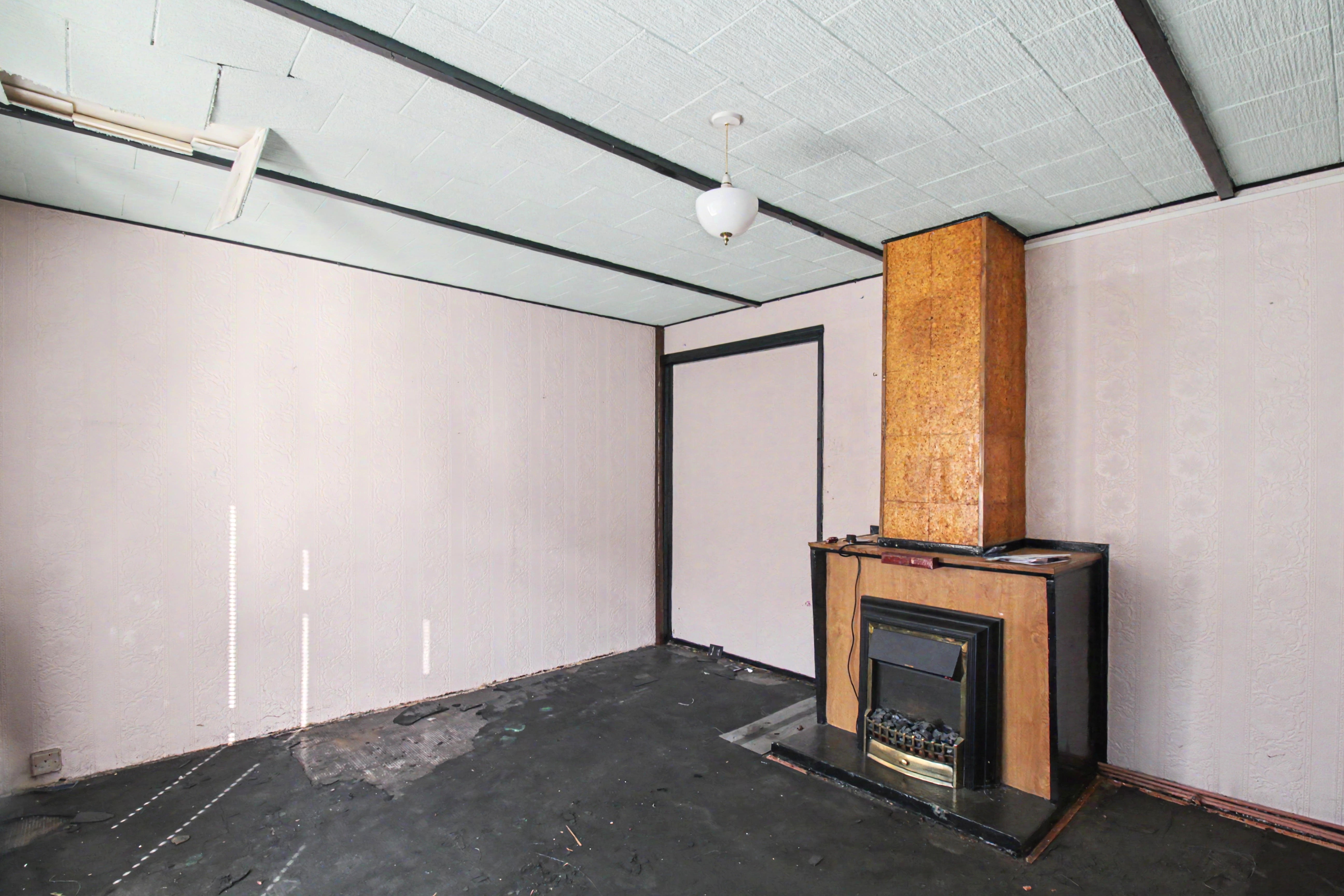Image 4 of 16