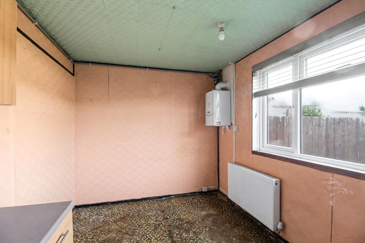 Image 7 of 16