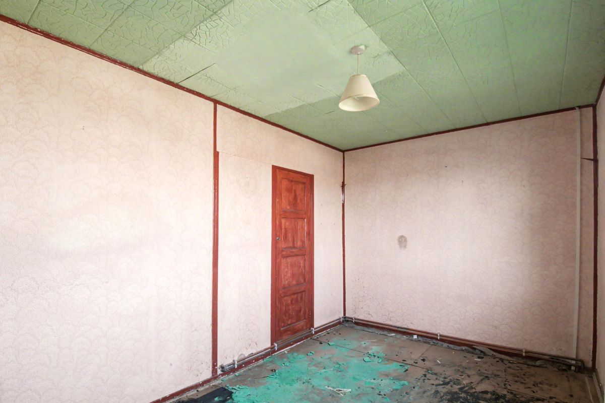 Image 11 of 16