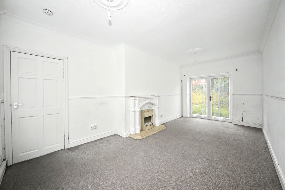Image 2 of 20