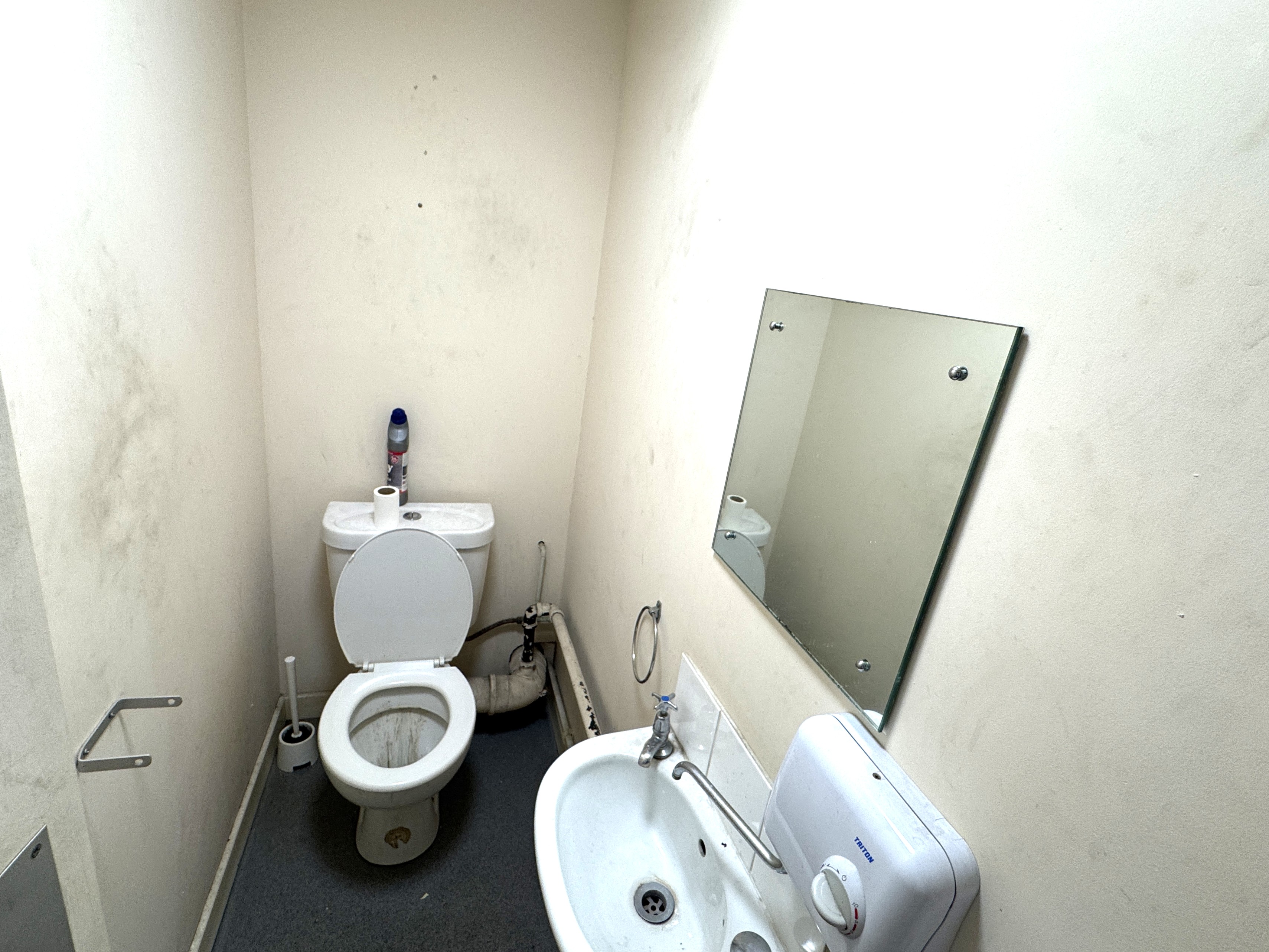 Image 14 of 14
