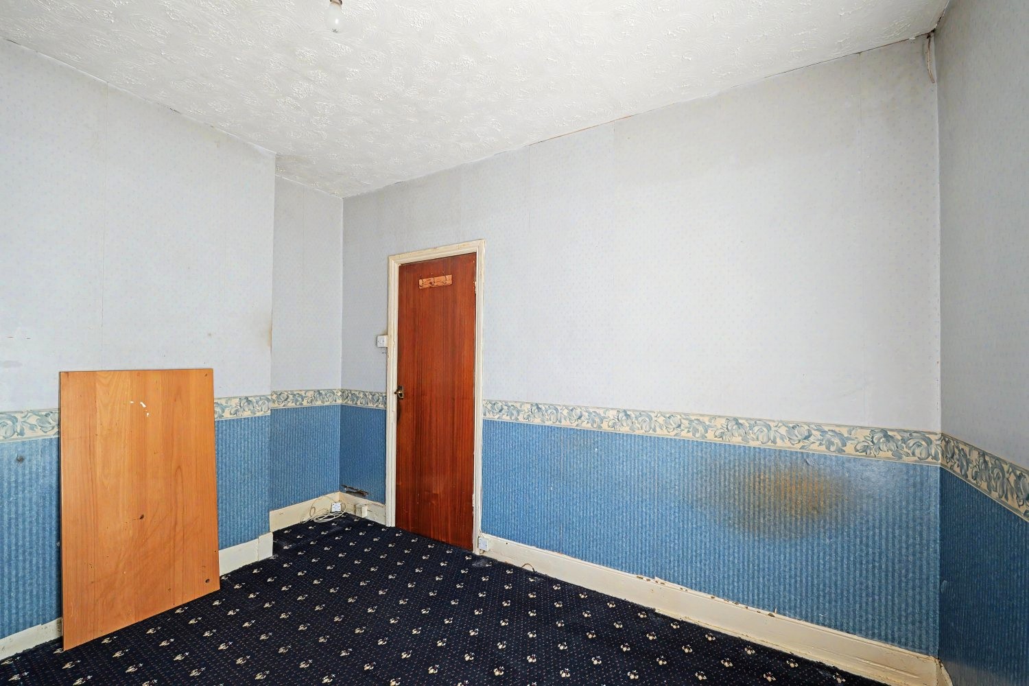 Image 11 of 18