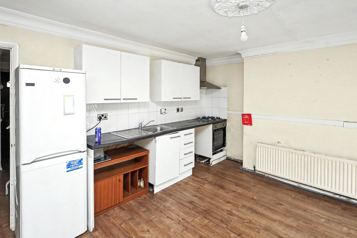 Image 7 of 21