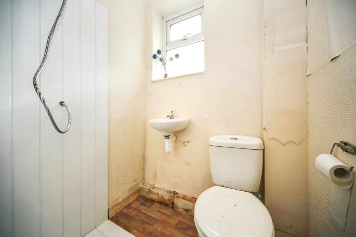 Image 15 of 16