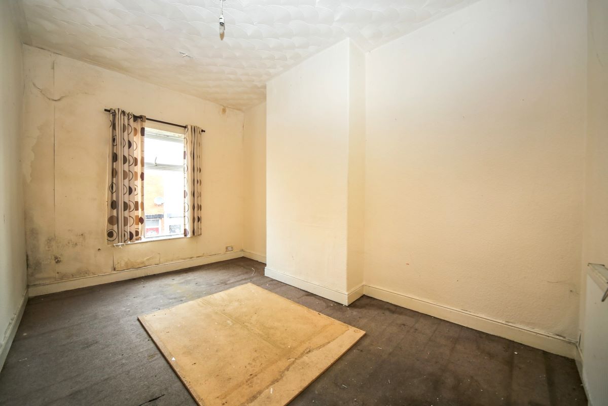 Image 11 of 16