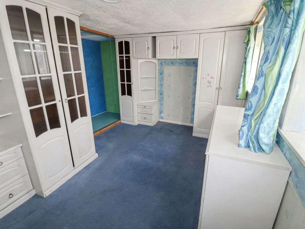 Image 8 of 21