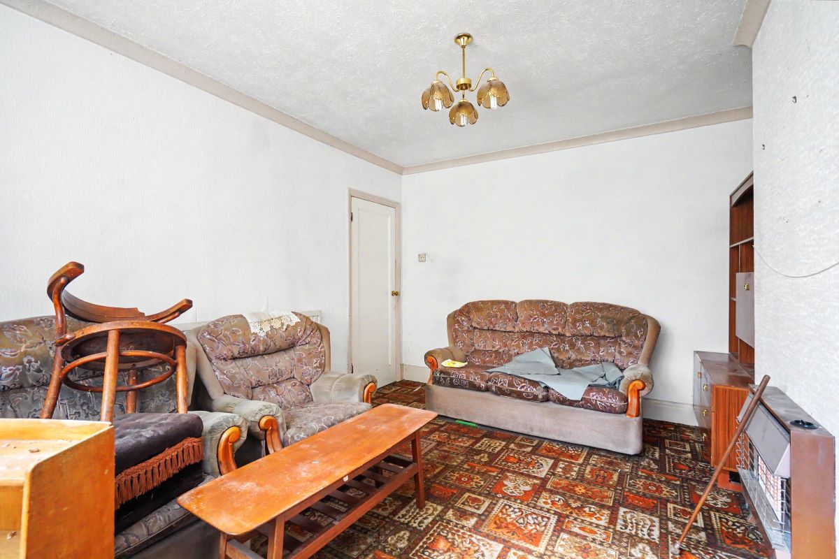 Image 3 of 21