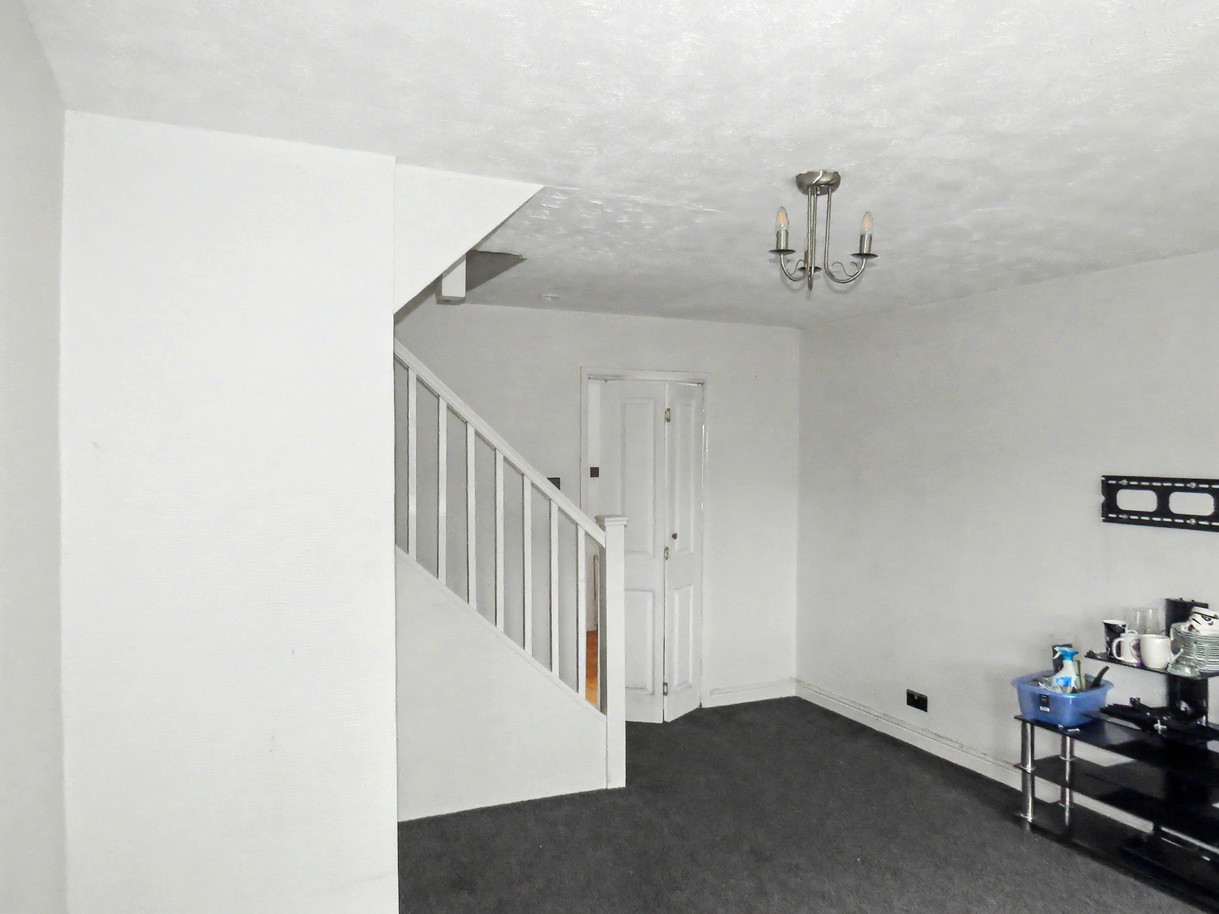 Image 3 of 18