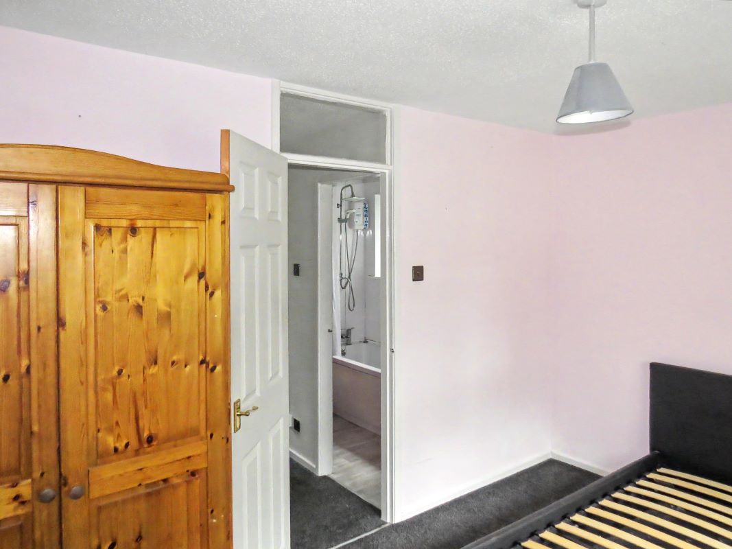 Image 10 of 18