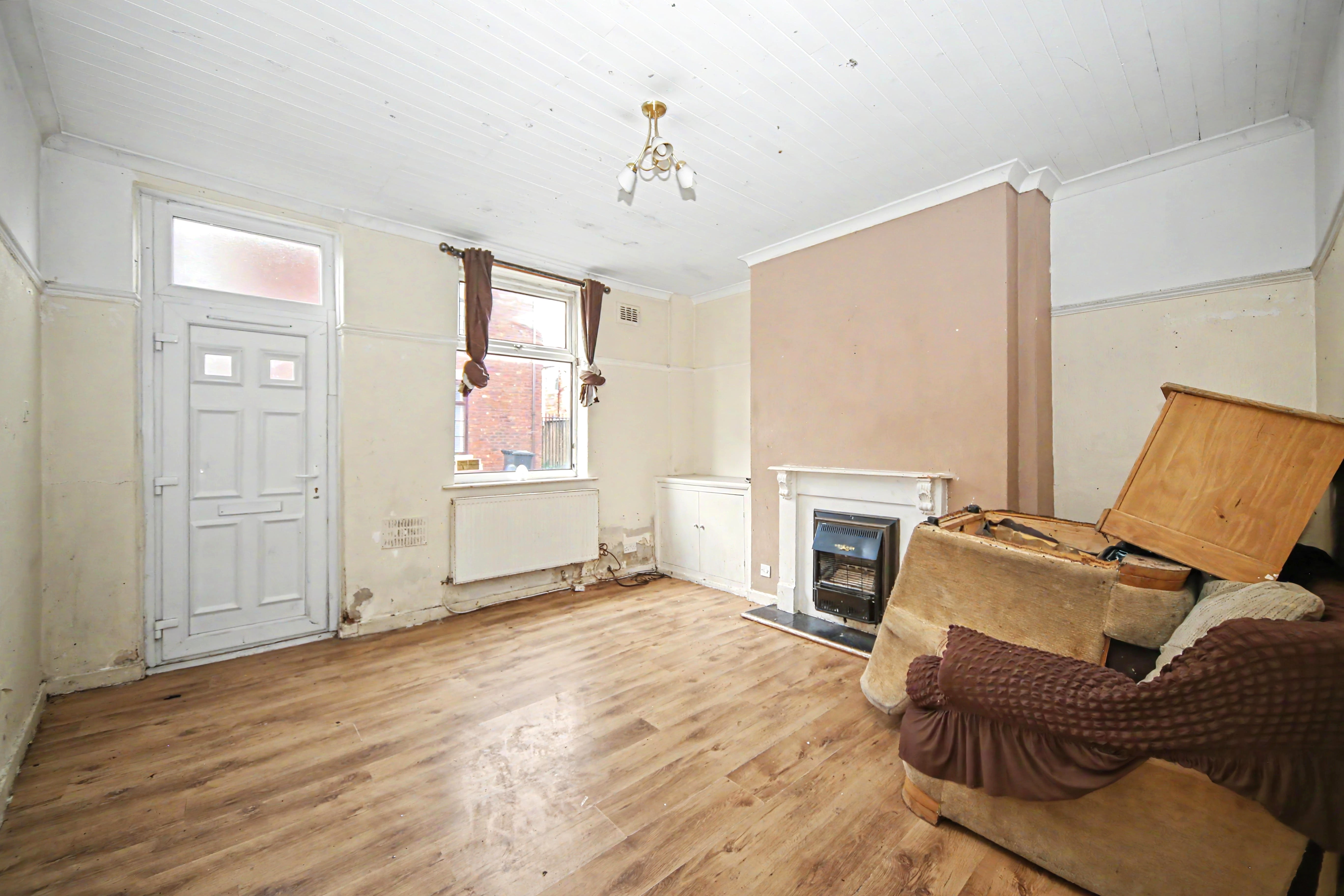 Image 2 of 16