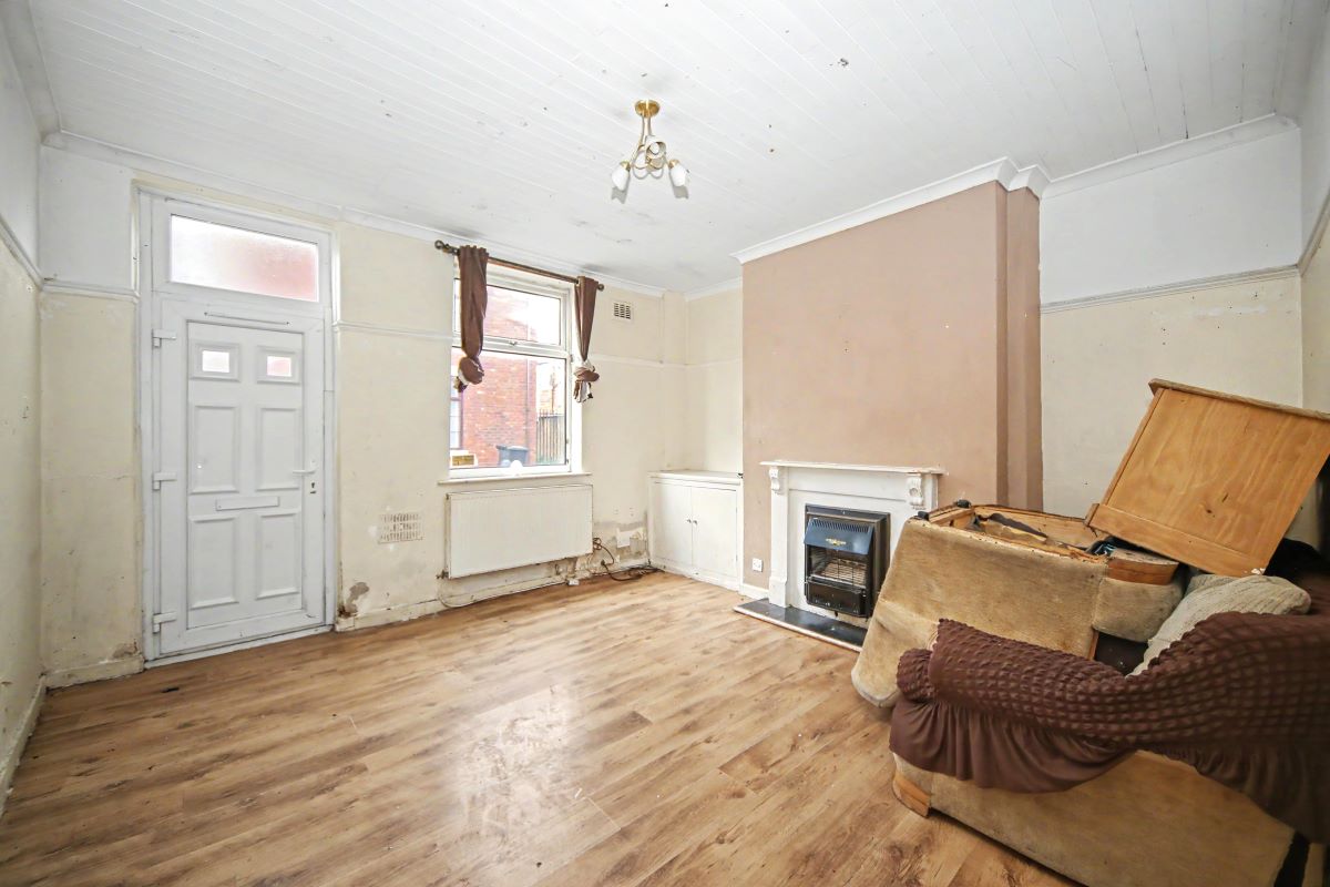 Image 2 of 16
