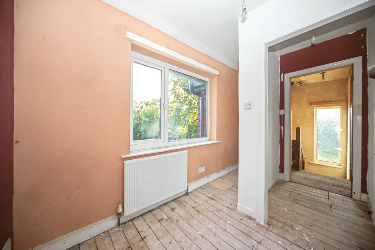 Image 12 of 18