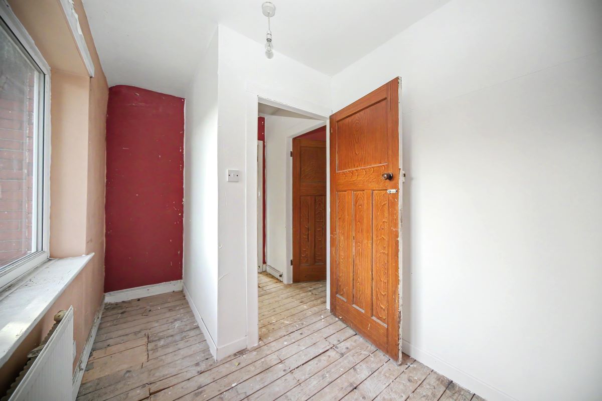 Image 13 of 18
