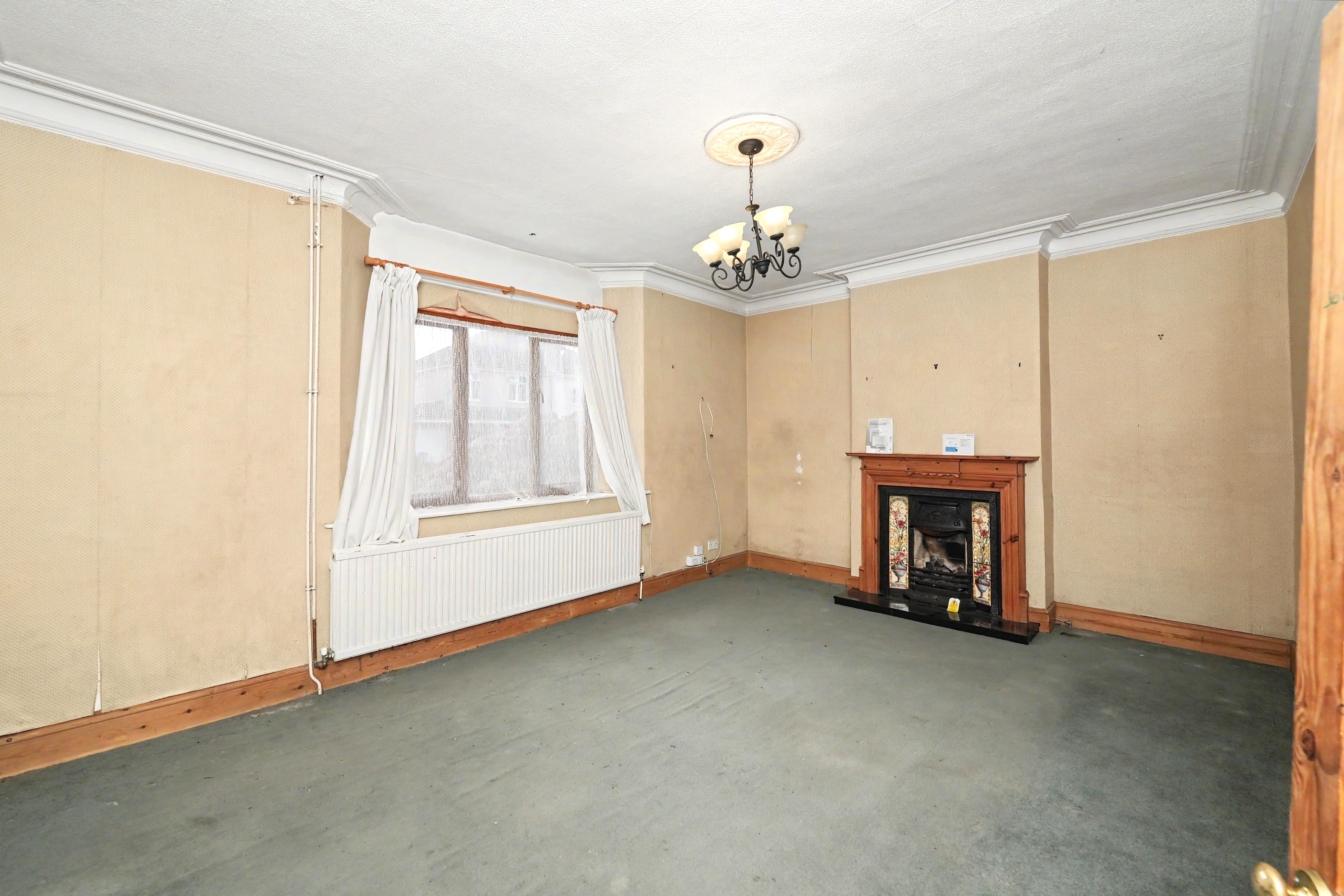 Image 2 of 20
