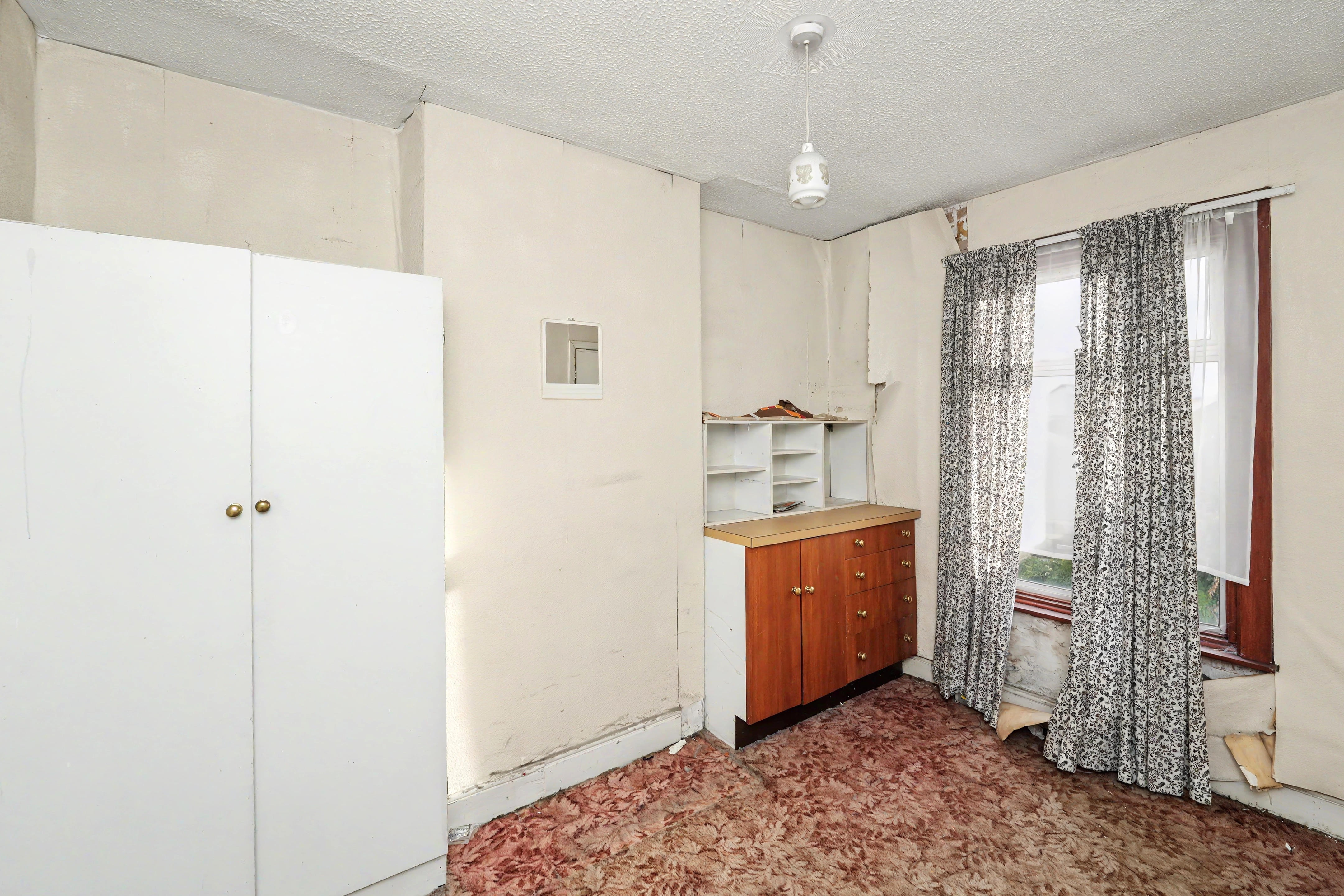 Image 11 of 19