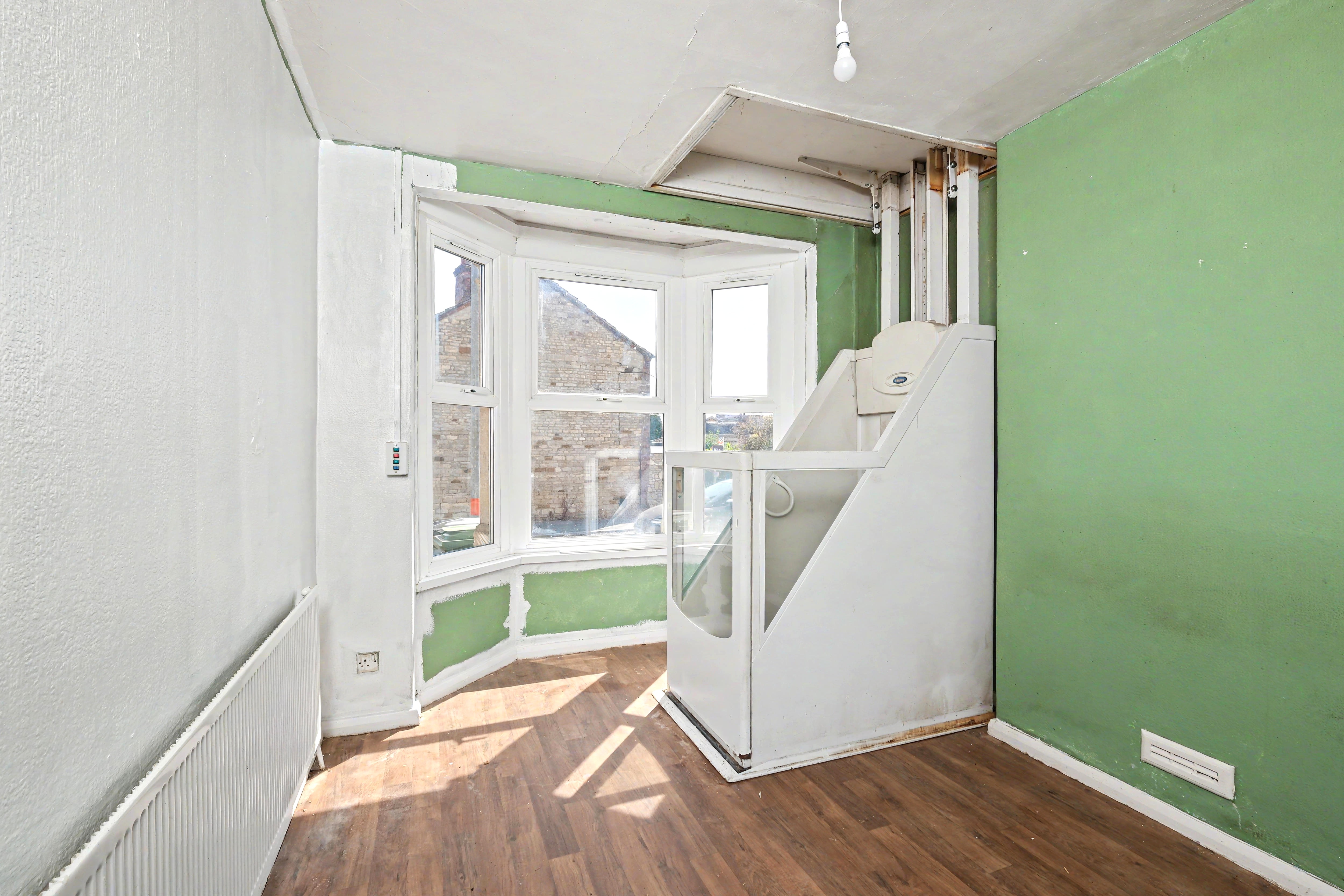 Image 2 of 17