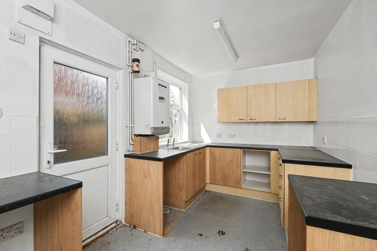 Image 7 of 17