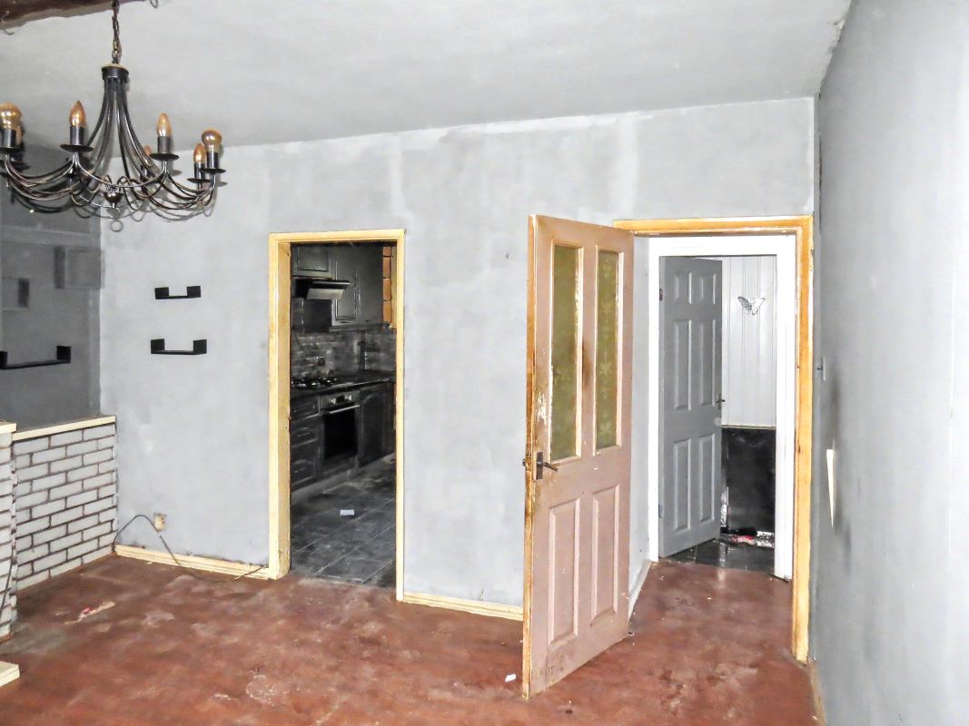 Image 3 of 22