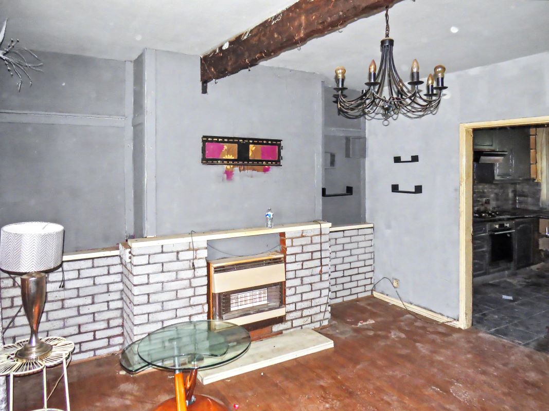 Image 2 of 22
