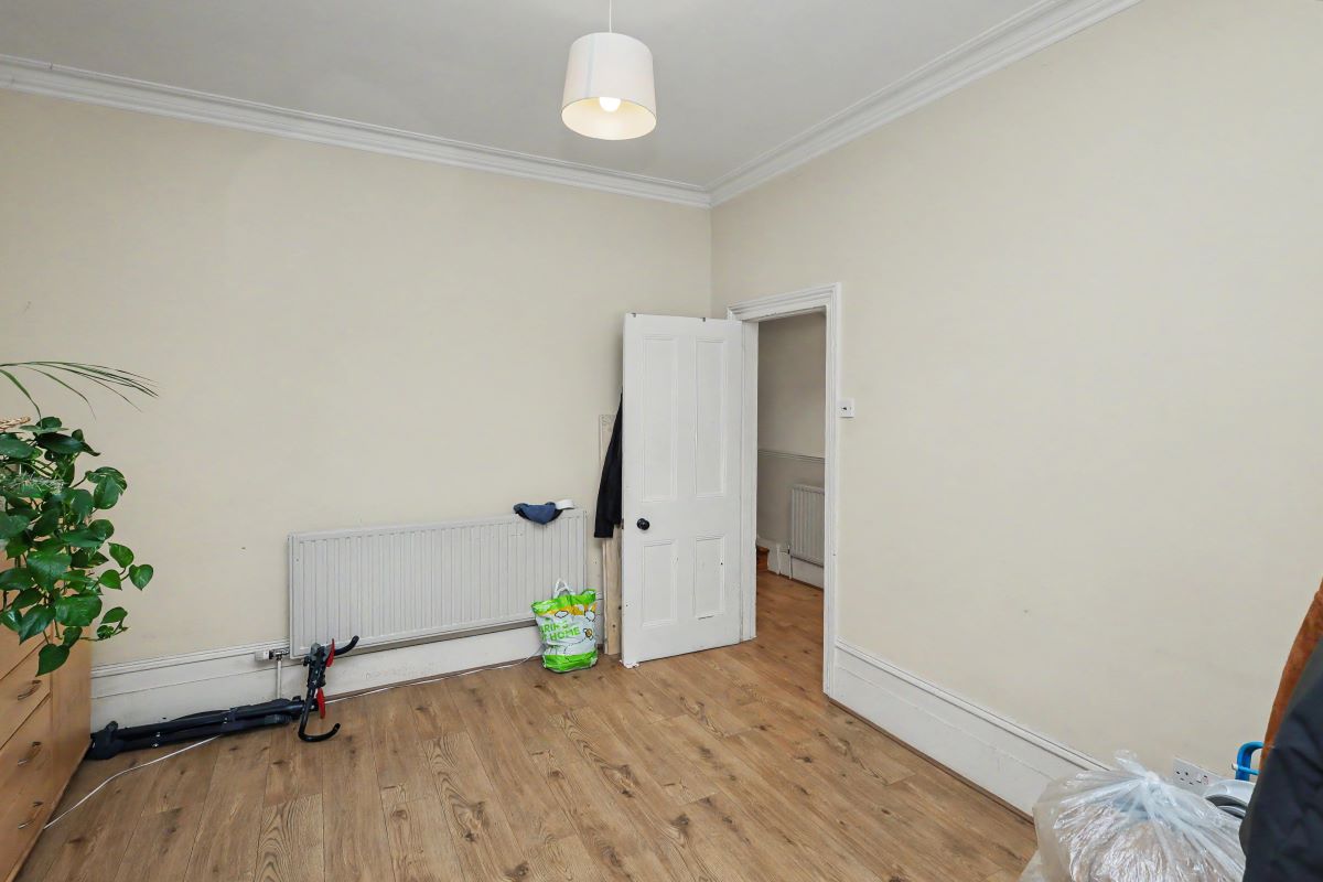 Image 3 of 24