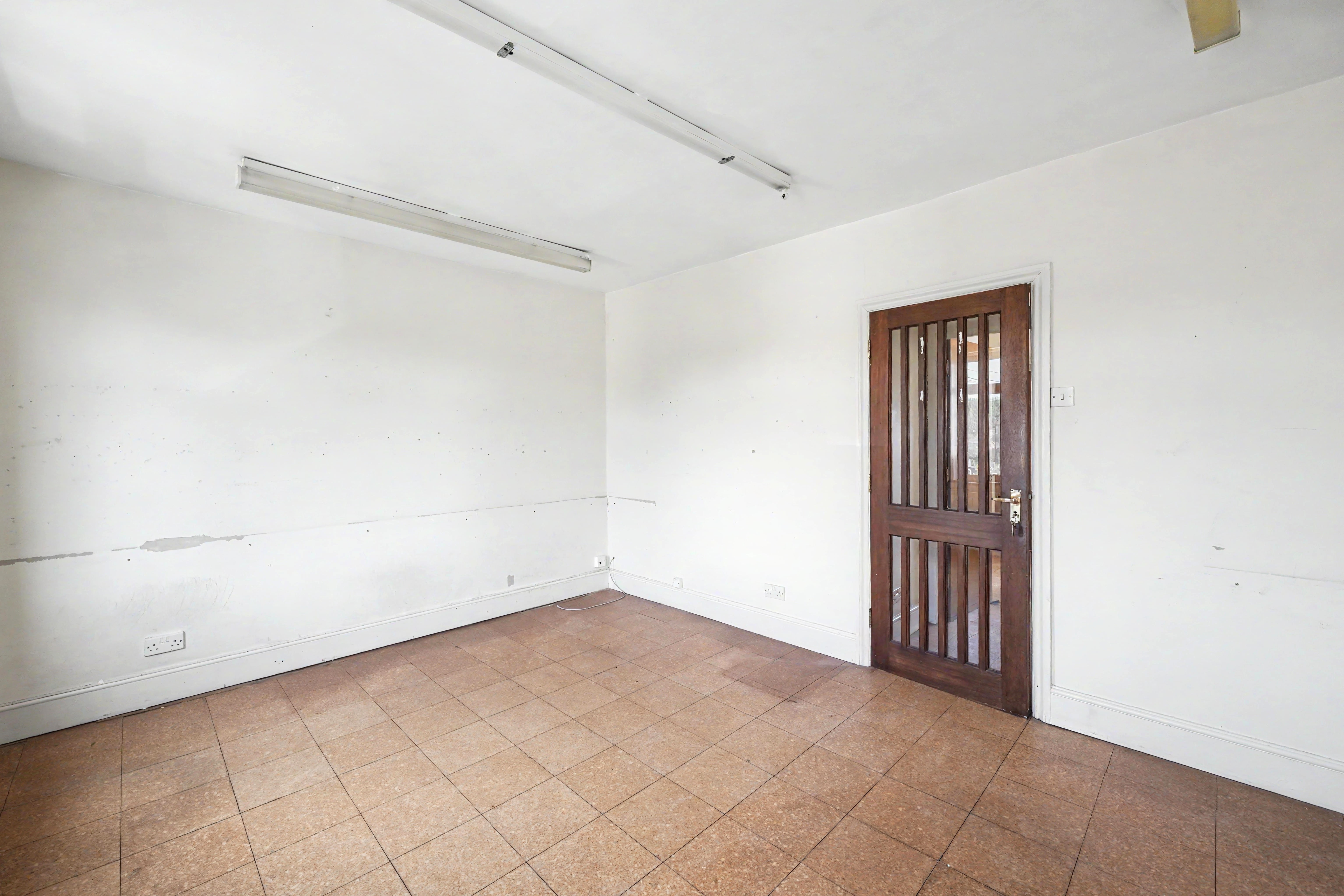 Image 10 of 18